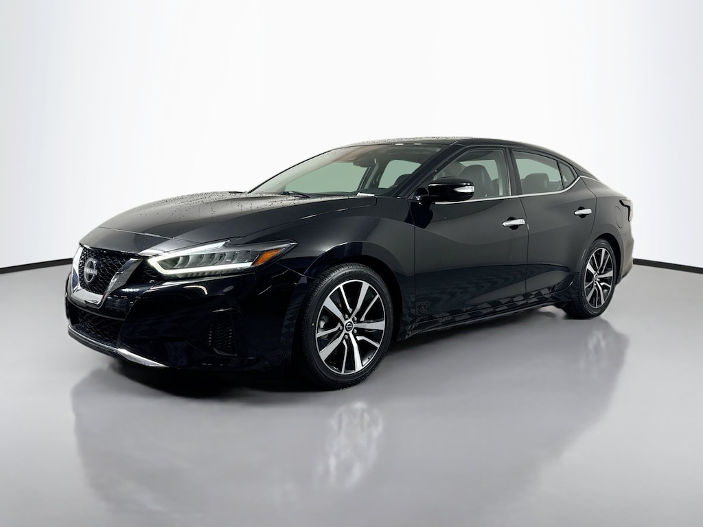 Used 2023 Nissan Maxima SV Sedan