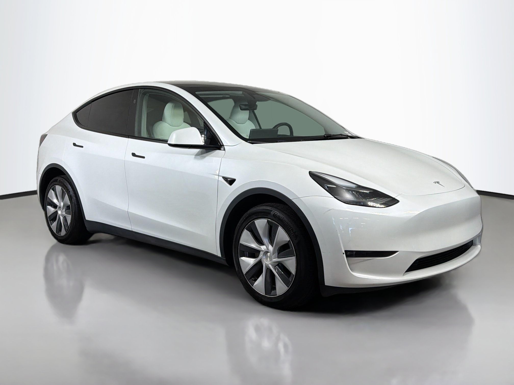 Used 2024 Tesla Model Y Long Range with VIN 7SAYGDEE6RF059405 for sale in Reno, NV