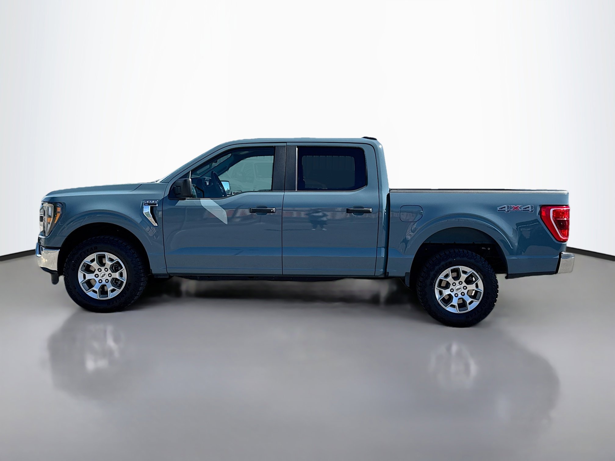 2023 Ford F-150 XLT photo 3