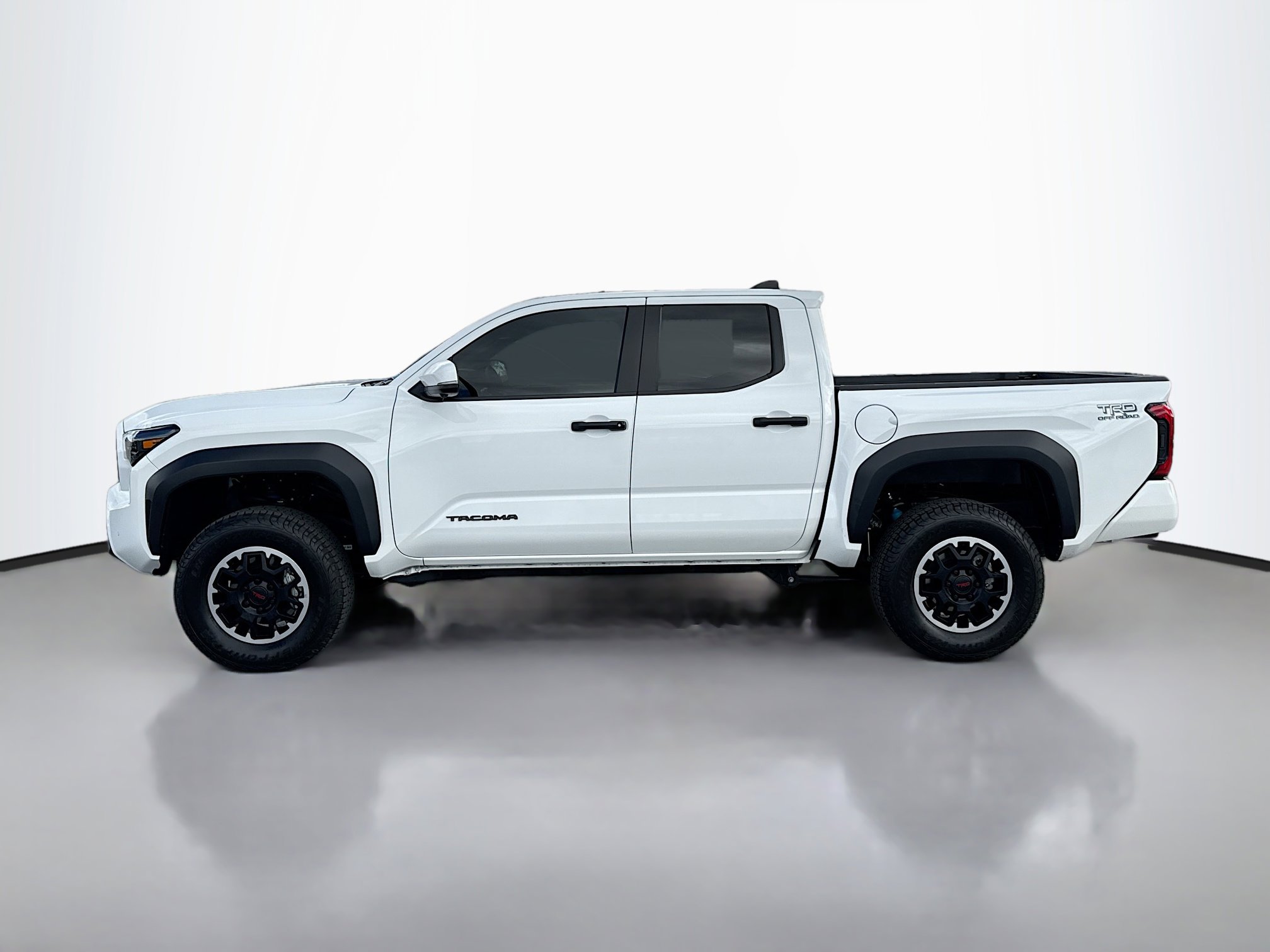 2024 Toyota Tacoma TRD Off-Road photo 3