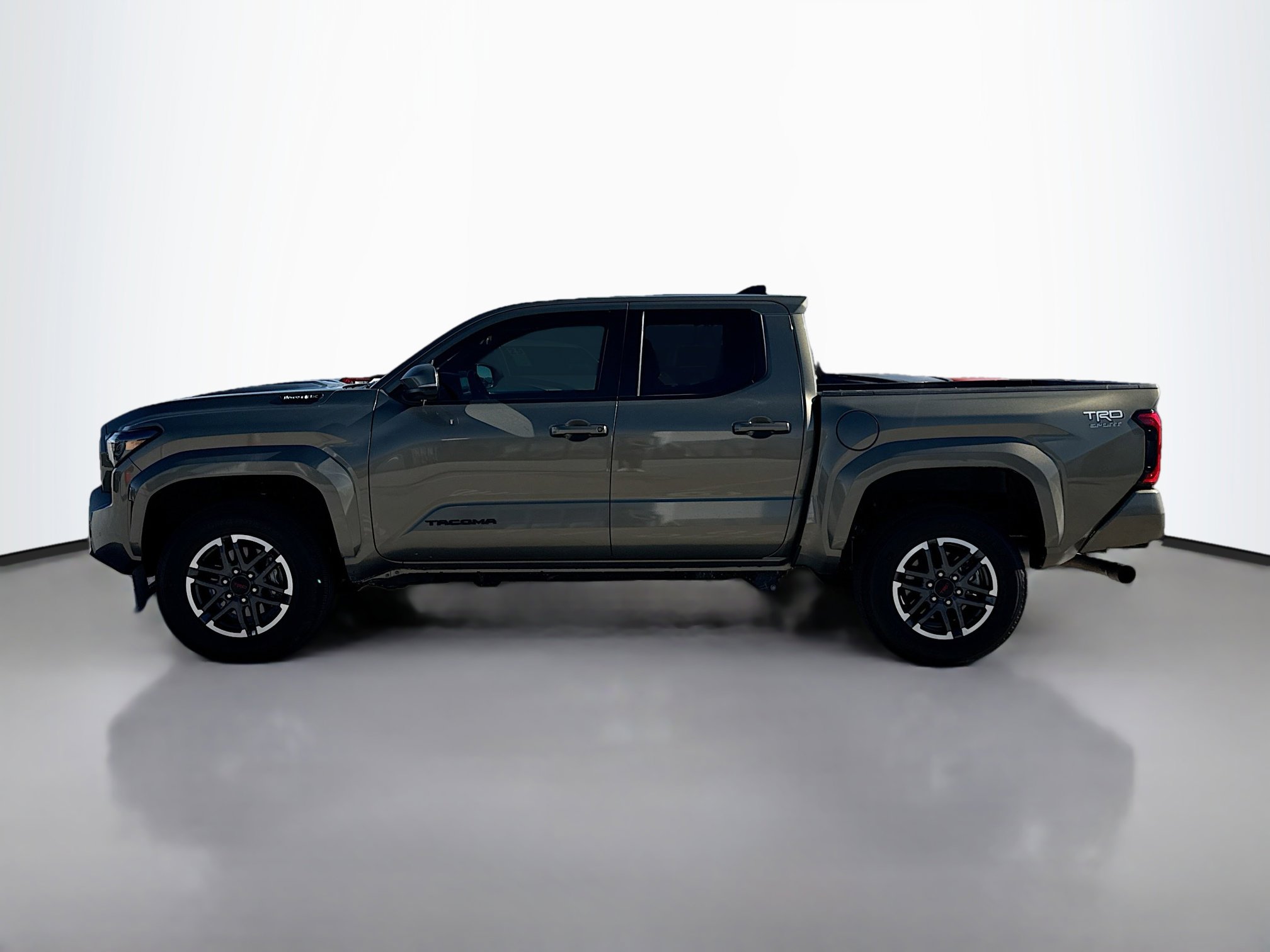 2024 Toyota Tacoma TRD Sport photo 3