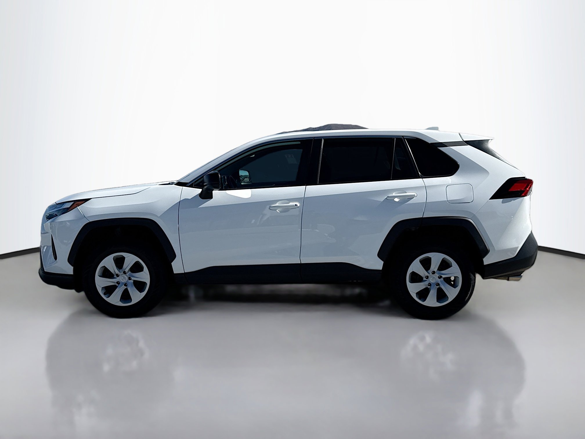 2024 Toyota RAV4 LE photo 2