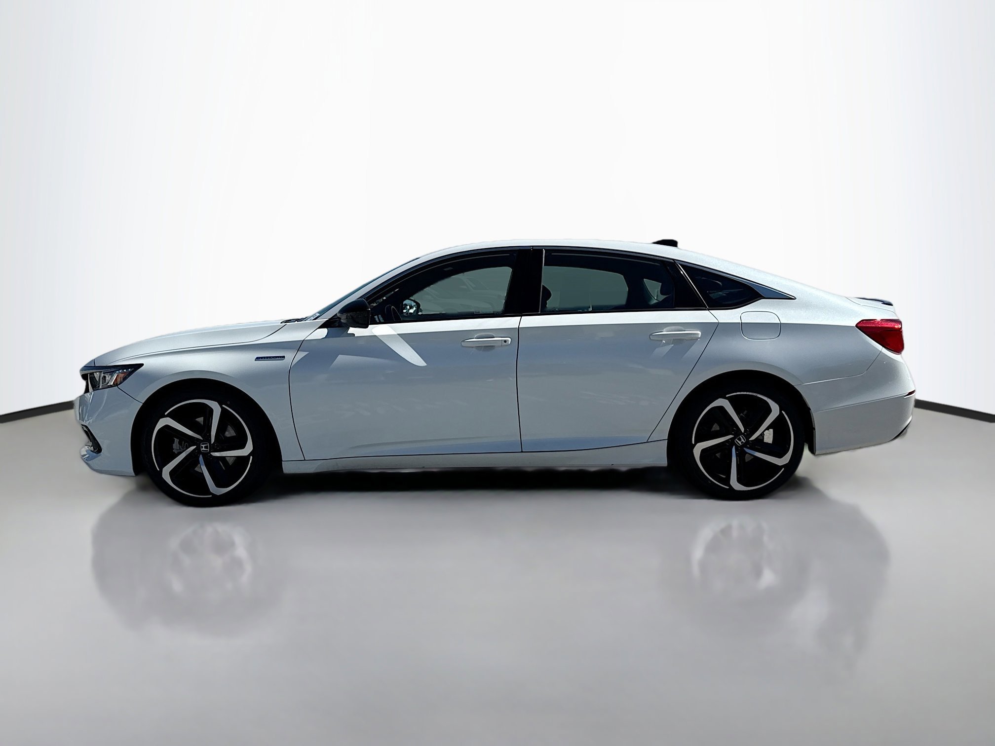 2022 Honda Accord Hybrid Sport photo 2