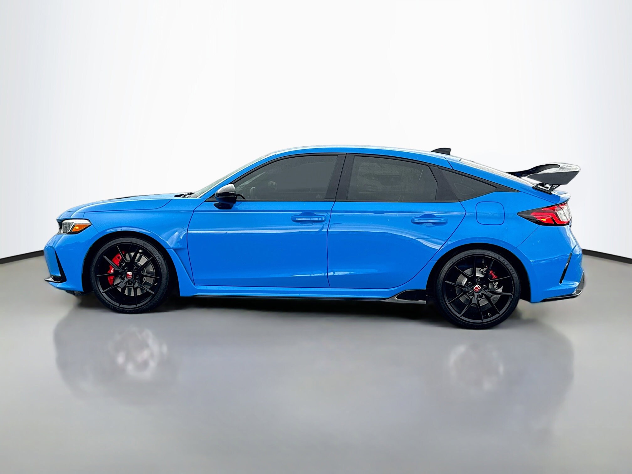 2024 Honda Civic Type R Hatchback photo 3
