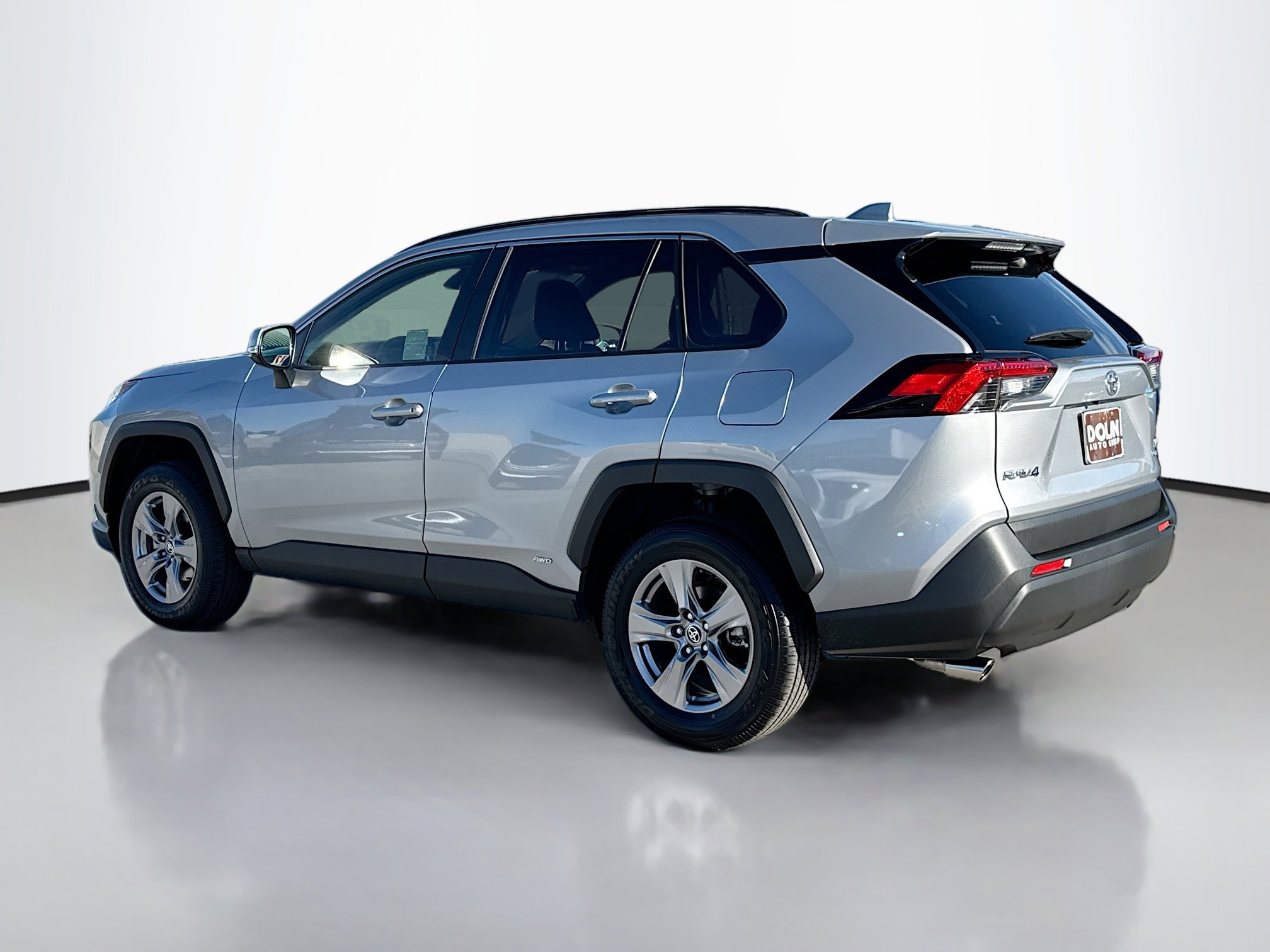 2025 Toyota RAV4 Hybrid LE photo 3