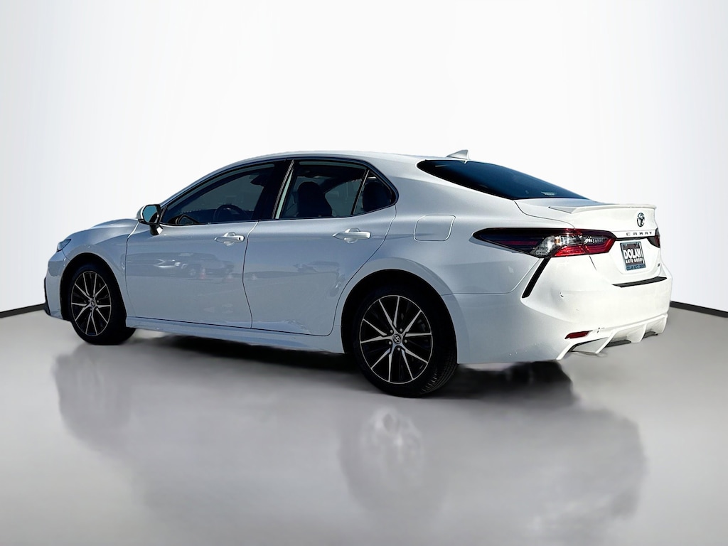 Used 2023 Toyota Camry SE Sedan
