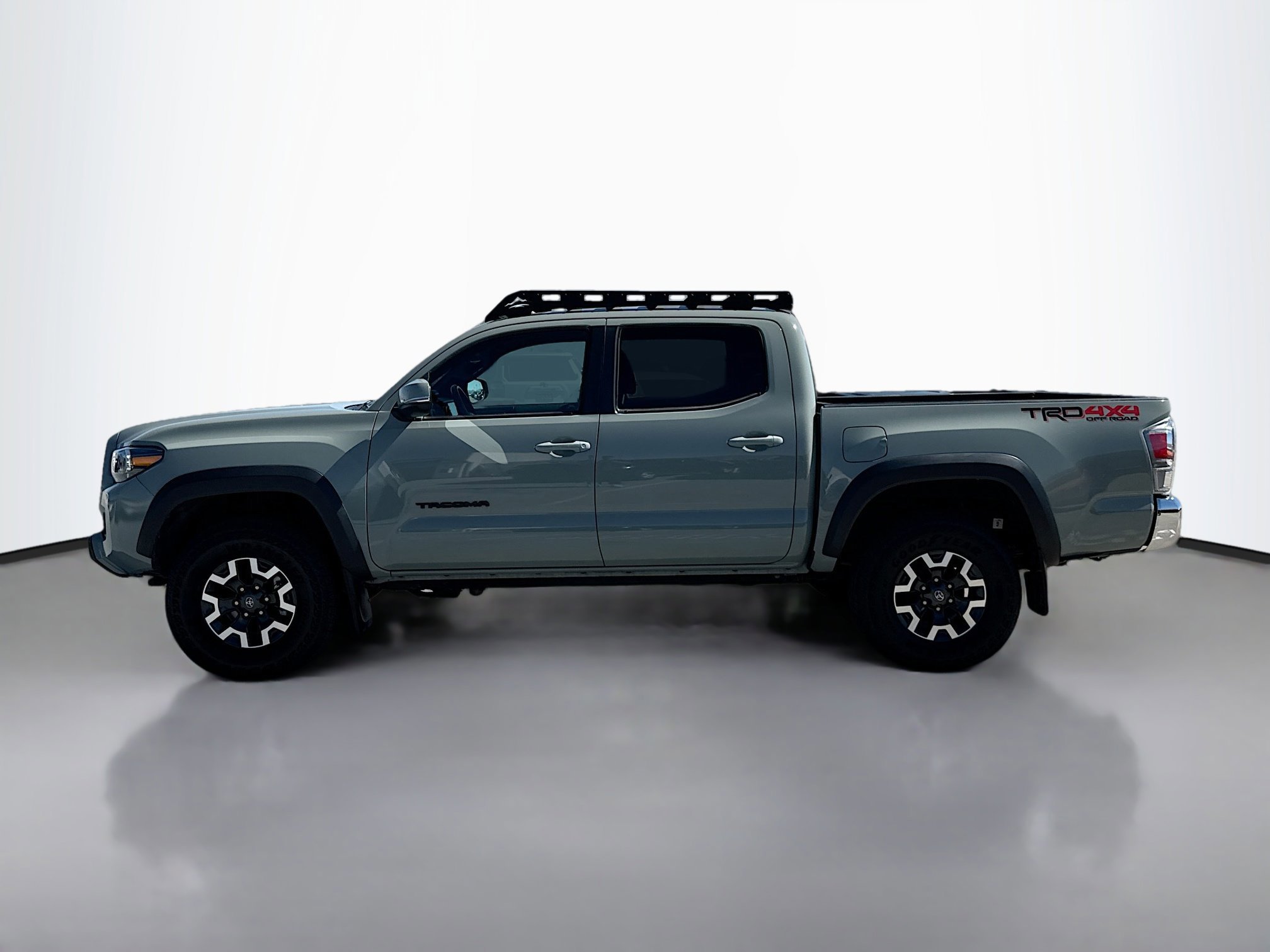 2022 Toyota Tacoma TRD Off-Road Double Cab photo 2