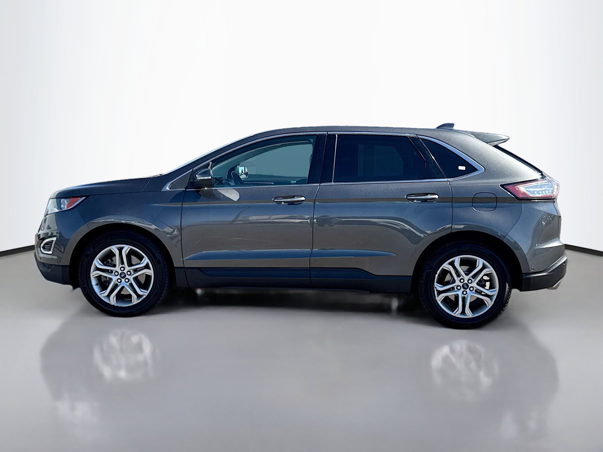2015 Ford Edge Titanium photo 3