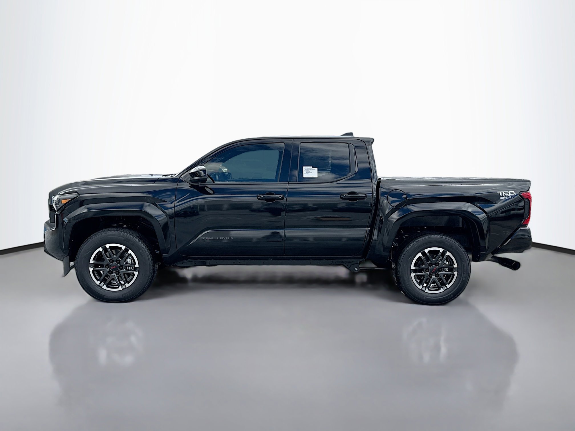 2025 Toyota Tacoma TRD Sport 4x4 Double Cab photo 3