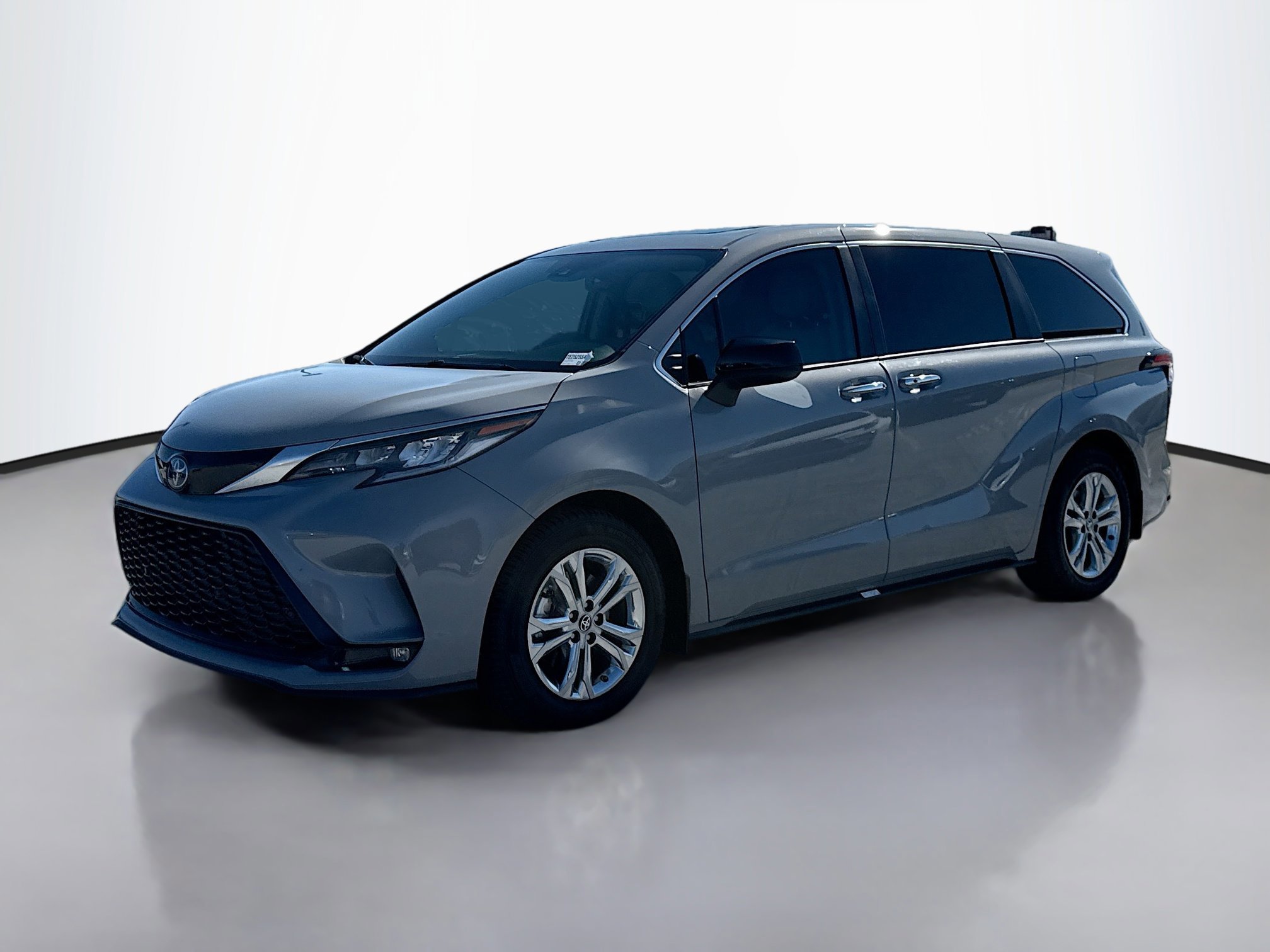 2023 Toyota Sienna XSE photo 4