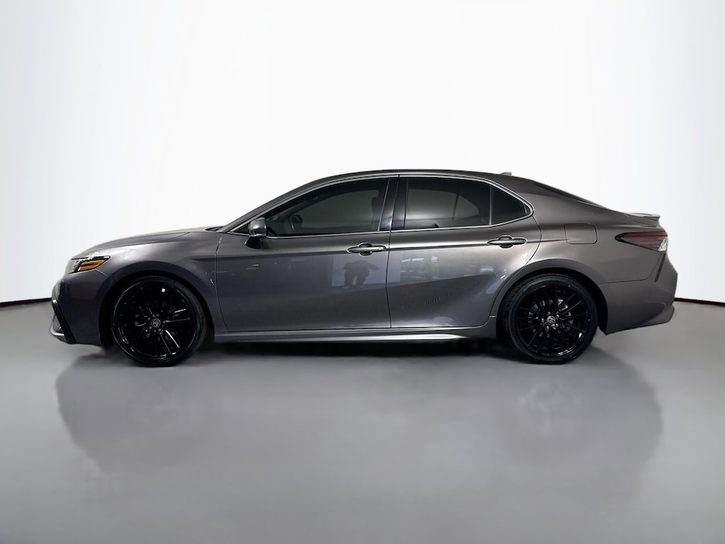 Used 2022 Toyota Camry Hybrid XSE Sedan