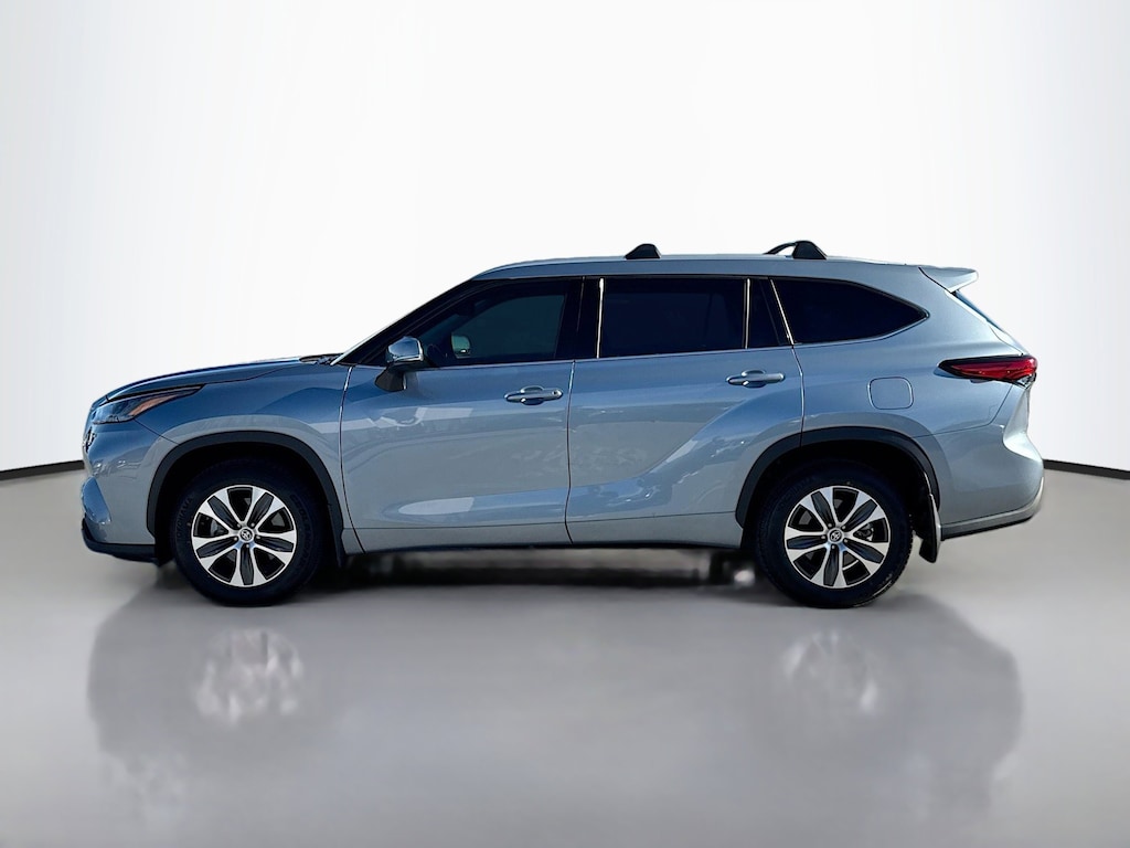 Used 2022 Toyota Highlander XLE SUV