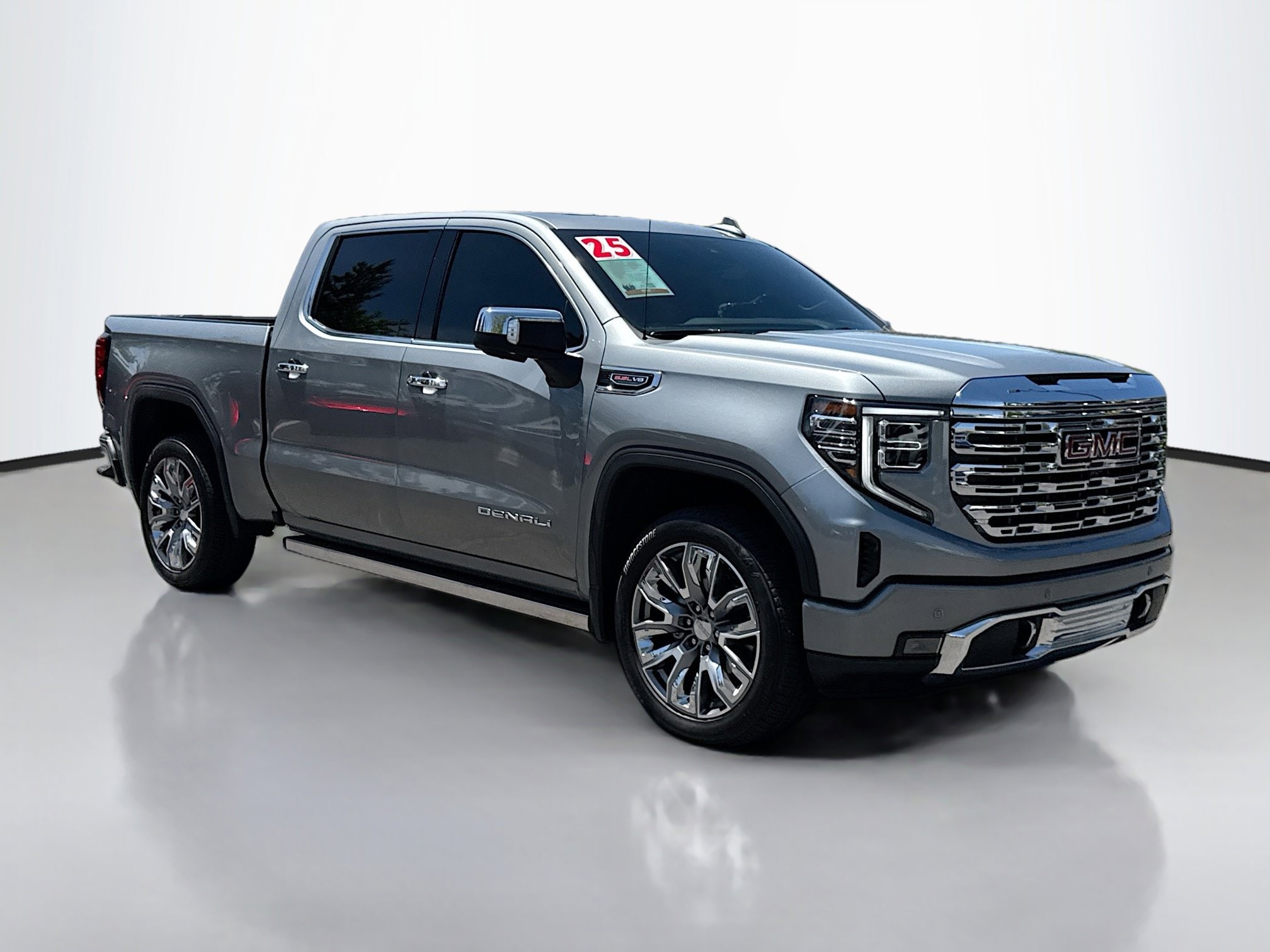 2025 GMC Sierra 4WD Crew Cab Short Box Denali's photo