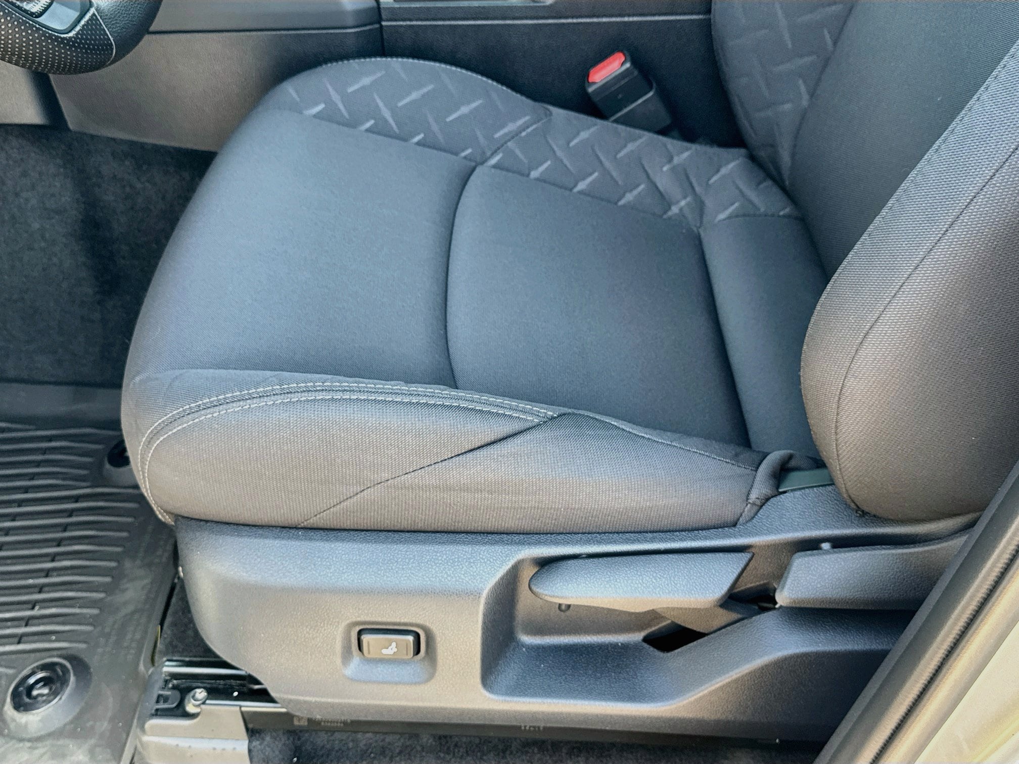 2026 Toyota Tacoma SR5 - Photo 32