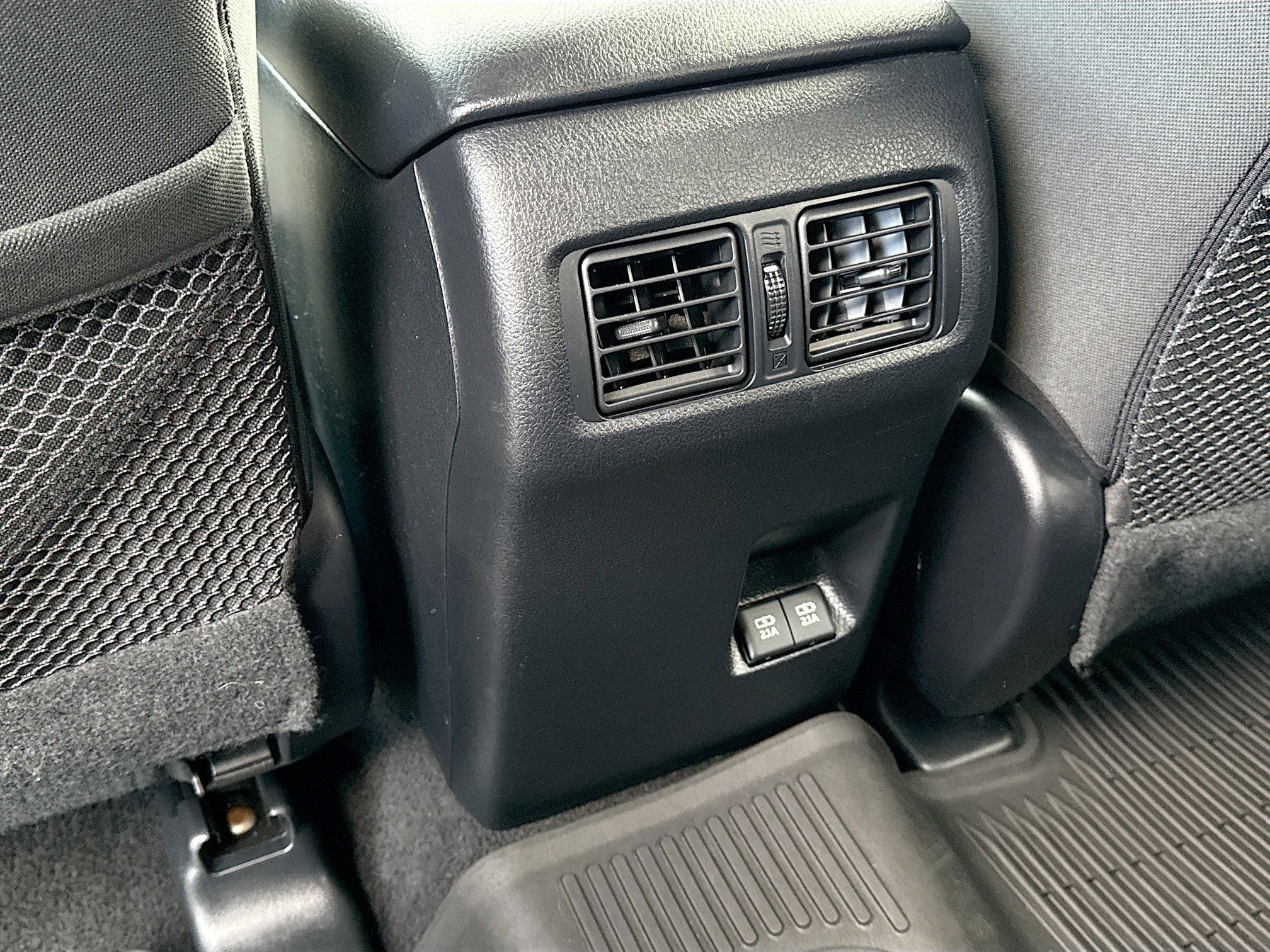 2020 Toyota 4Runner SR5 - Photo 23