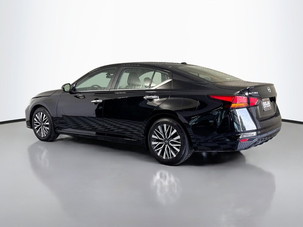 Used 2025 Nissan Altima 2.5 SV Sedan