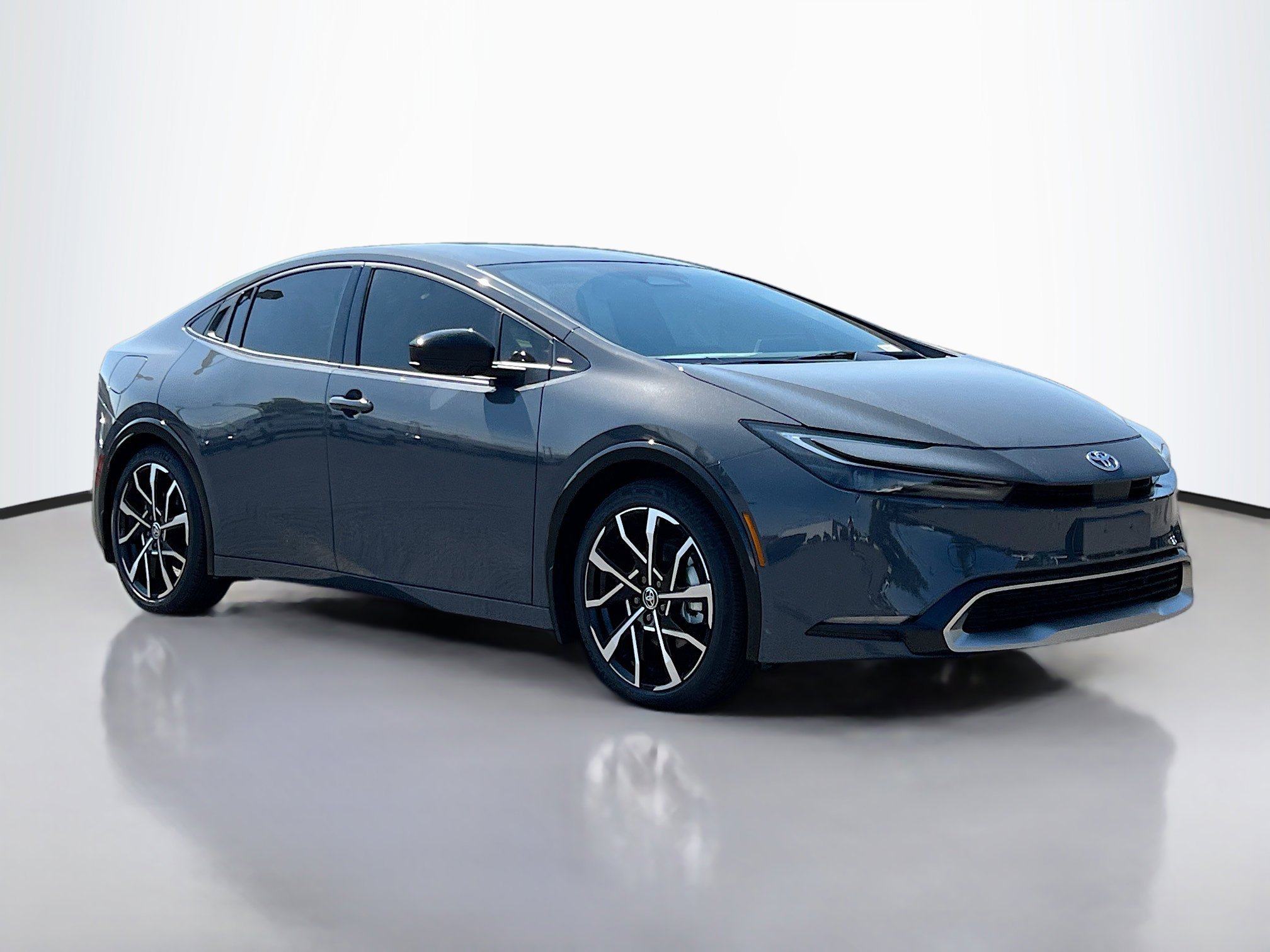 2026 Toyota Prius XSE's photo