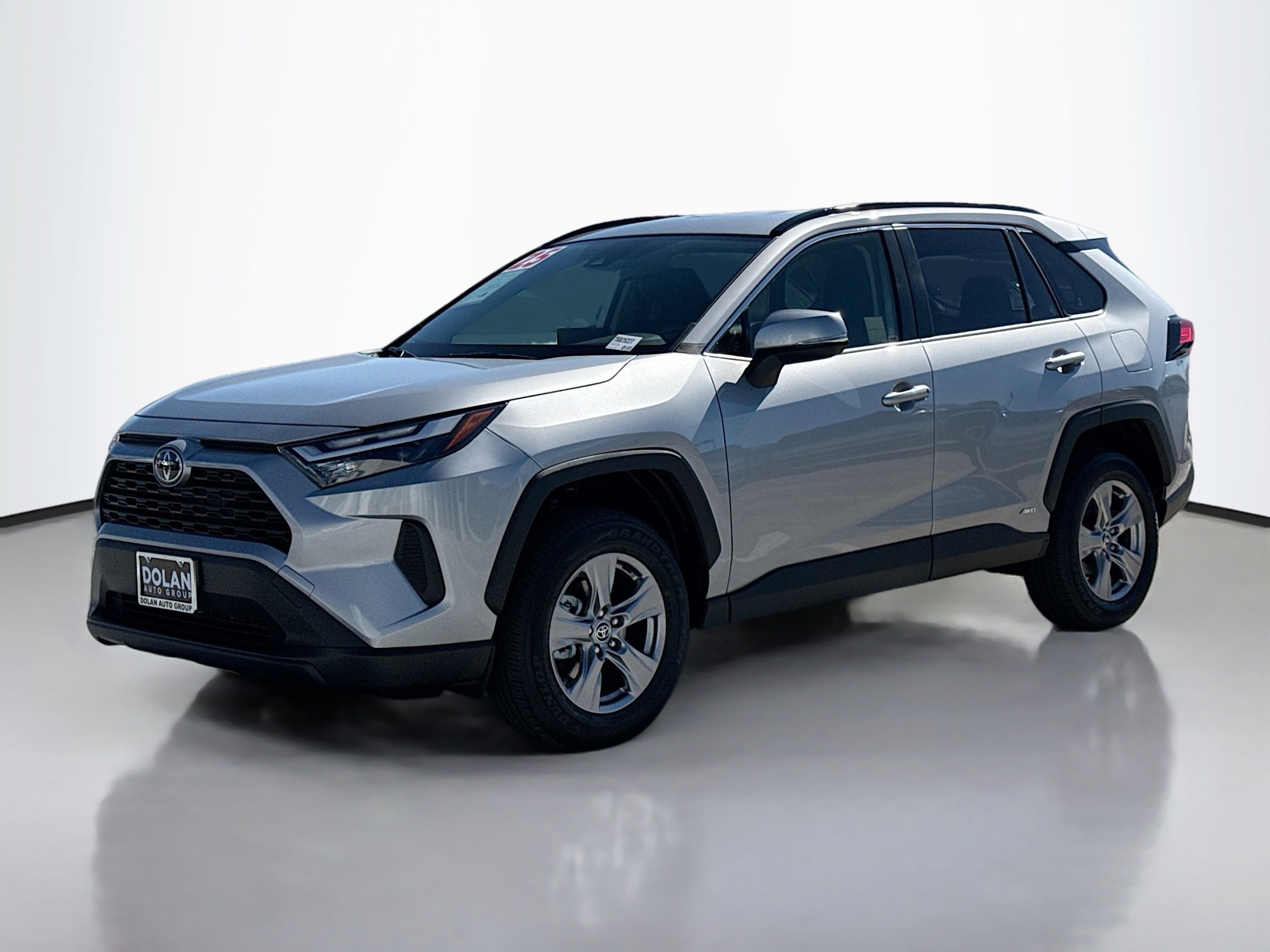 2025 Toyota RAV4 Hybrid LE photo 3
