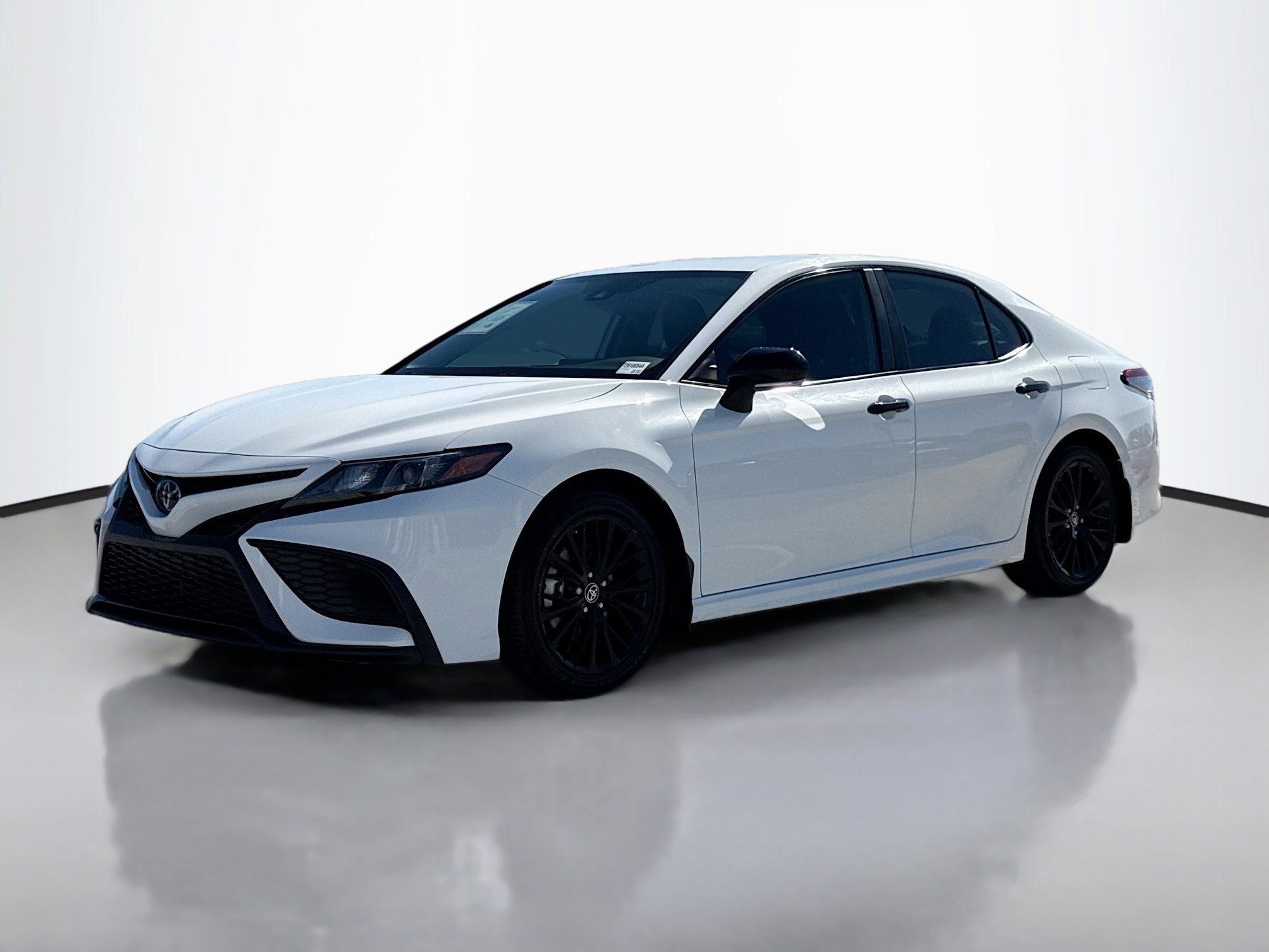 2022 Toyota Camry SE photo 4