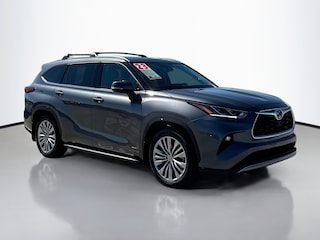 Used 2023 Toyota Highlander Hybrid Platinum SUV for sale in Reno, NV