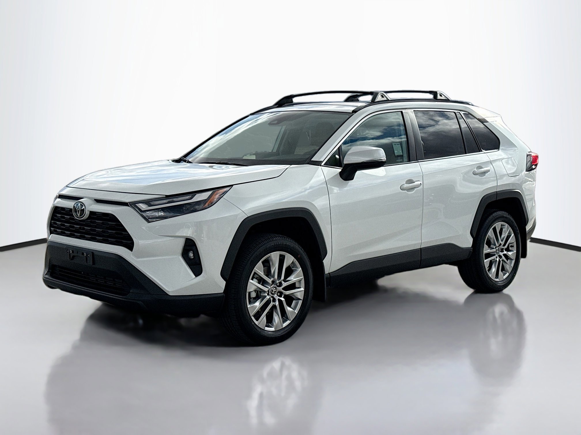 2025 Toyota RAV4 XLE Premium photo 4
