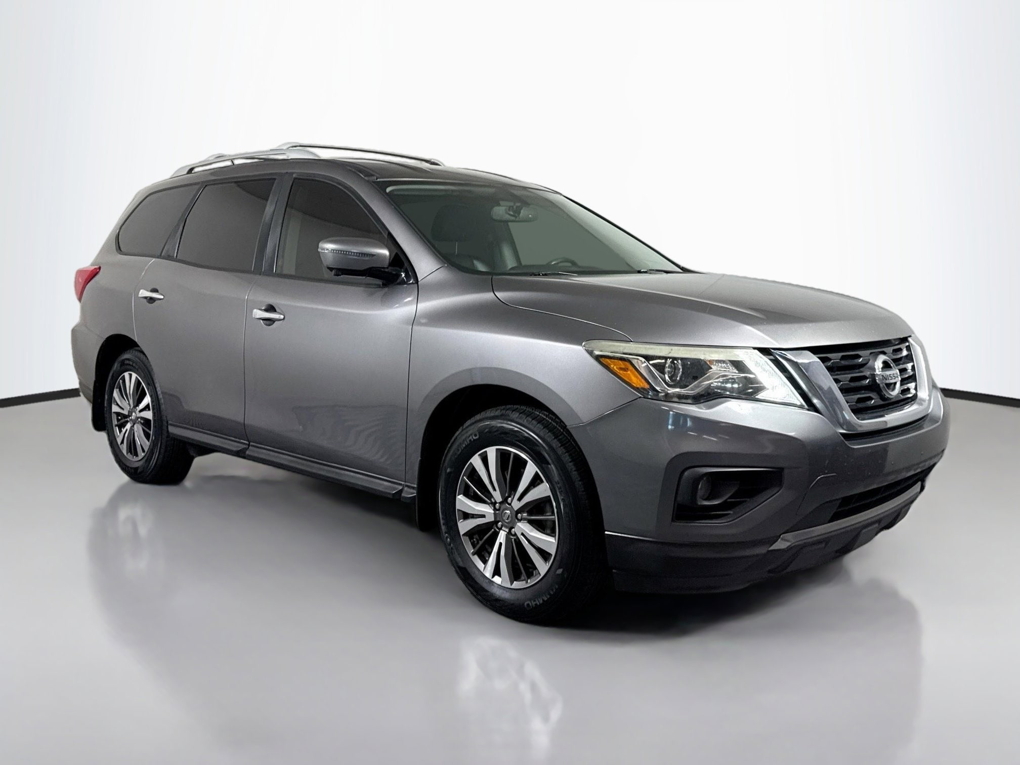 2017 Nissan Pathfinder SL 4WD's photo