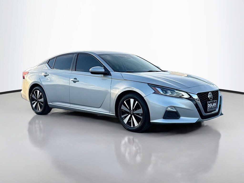 Used 2021 Nissan Altima 2.5 SV Sedan