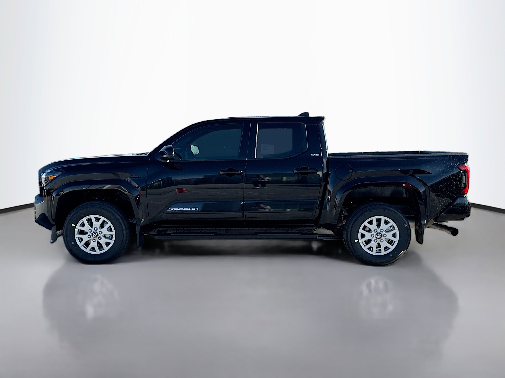2026 Toyota Tacoma SR5 photo 3