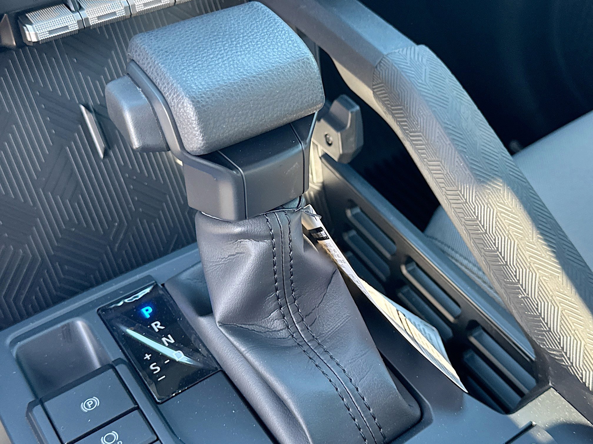 2025 Toyota Tacoma SR5 - Photo 21