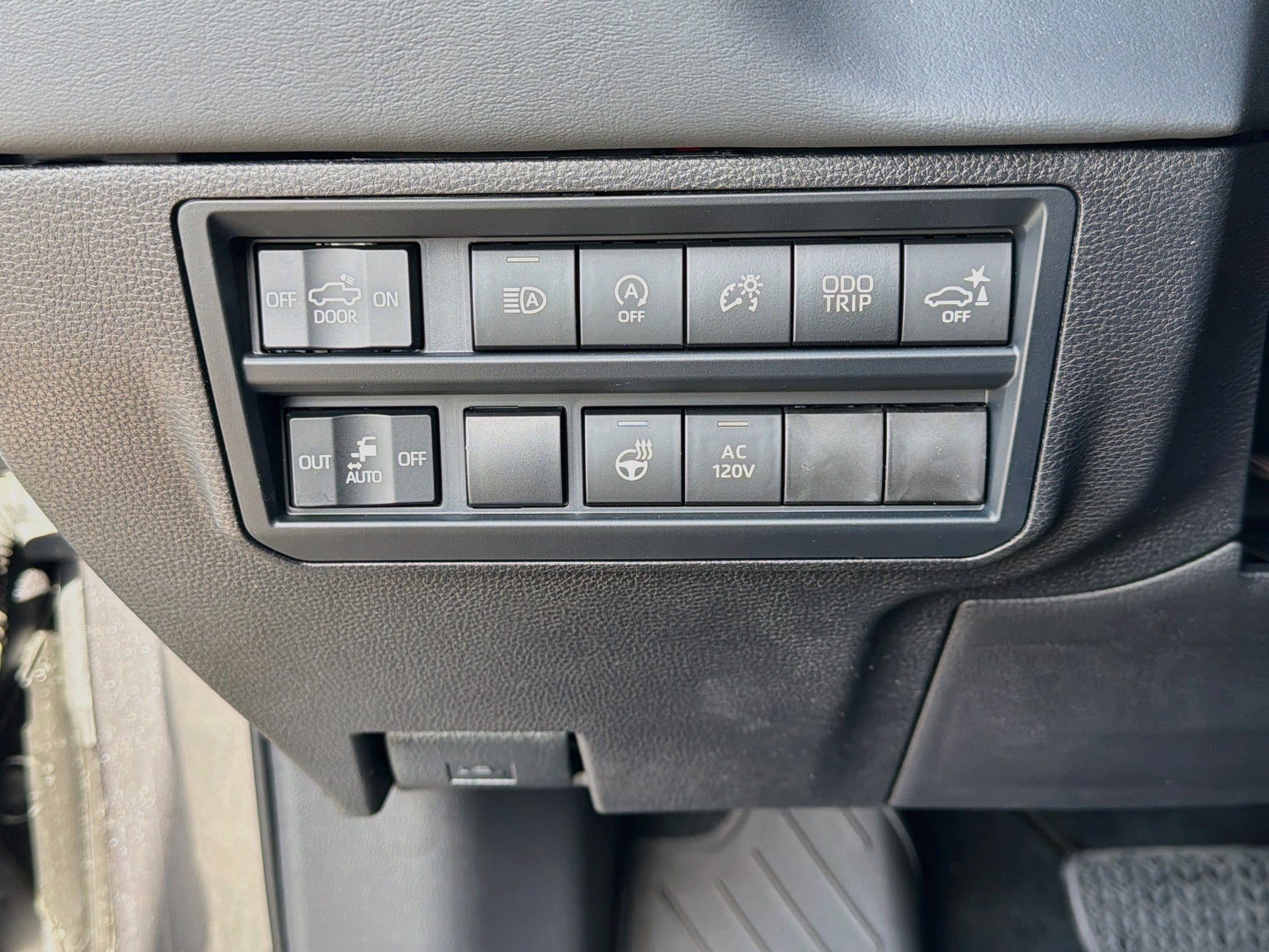 2026 Toyota Tundra Platinum - Photo 30