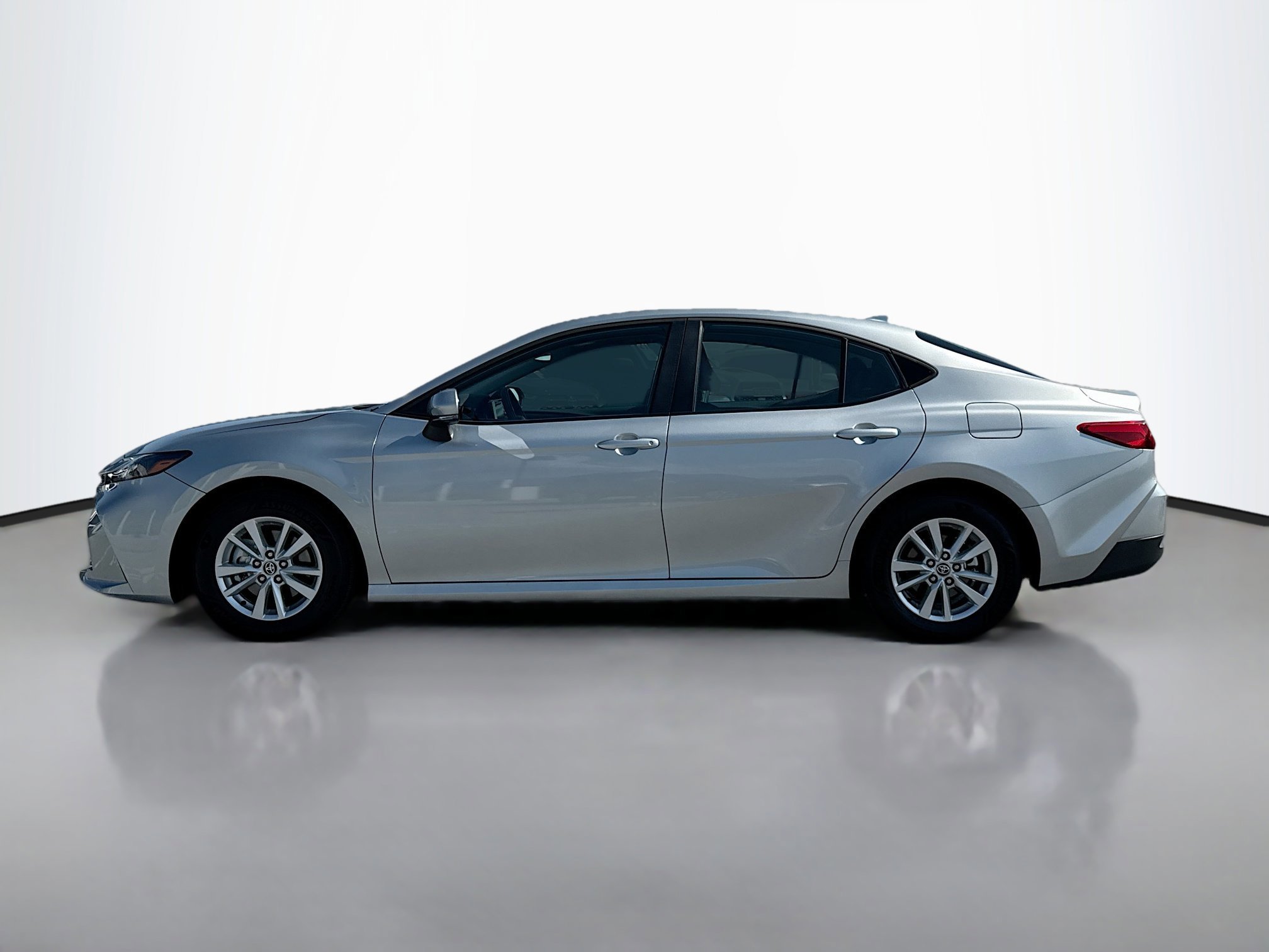 2025 Toyota Camry LE photo 2