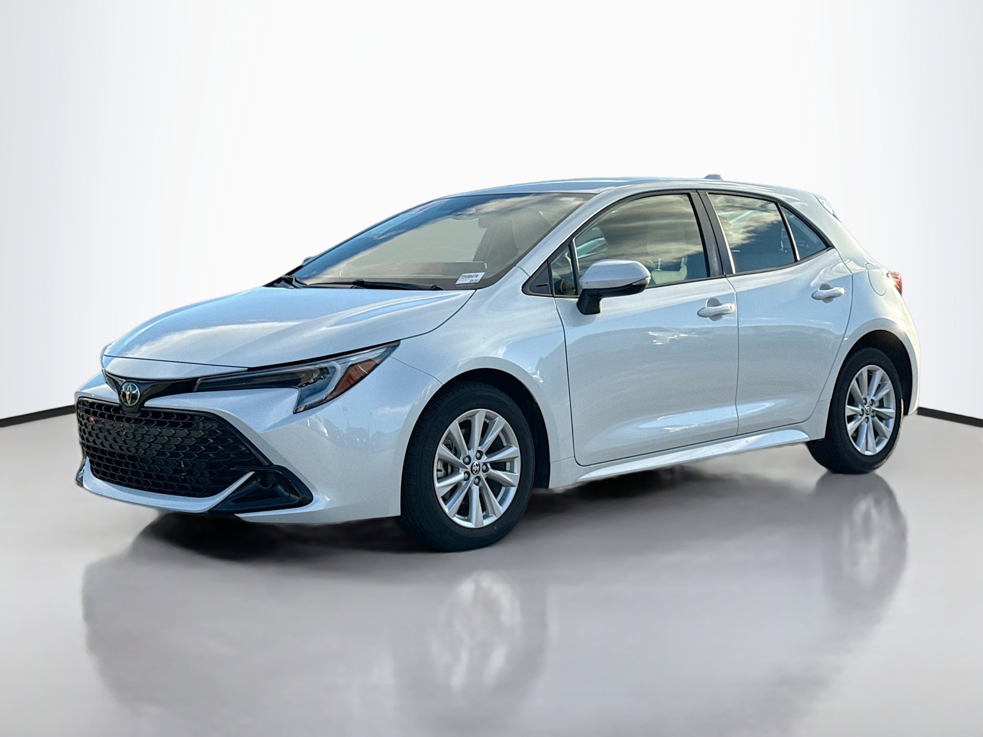 2024 Toyota Corolla SE photo 2