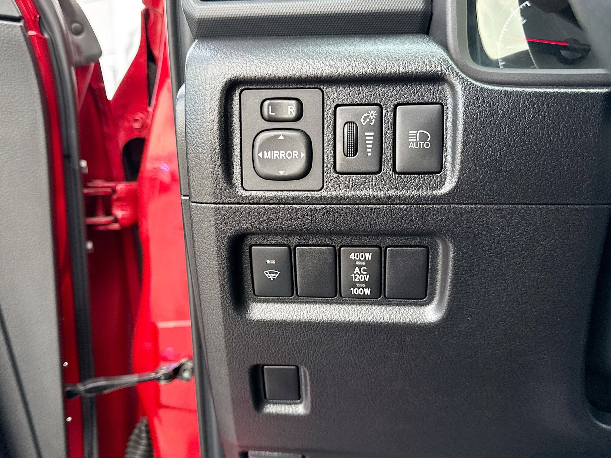 2020 Toyota 4Runner SR5 - Photo 31