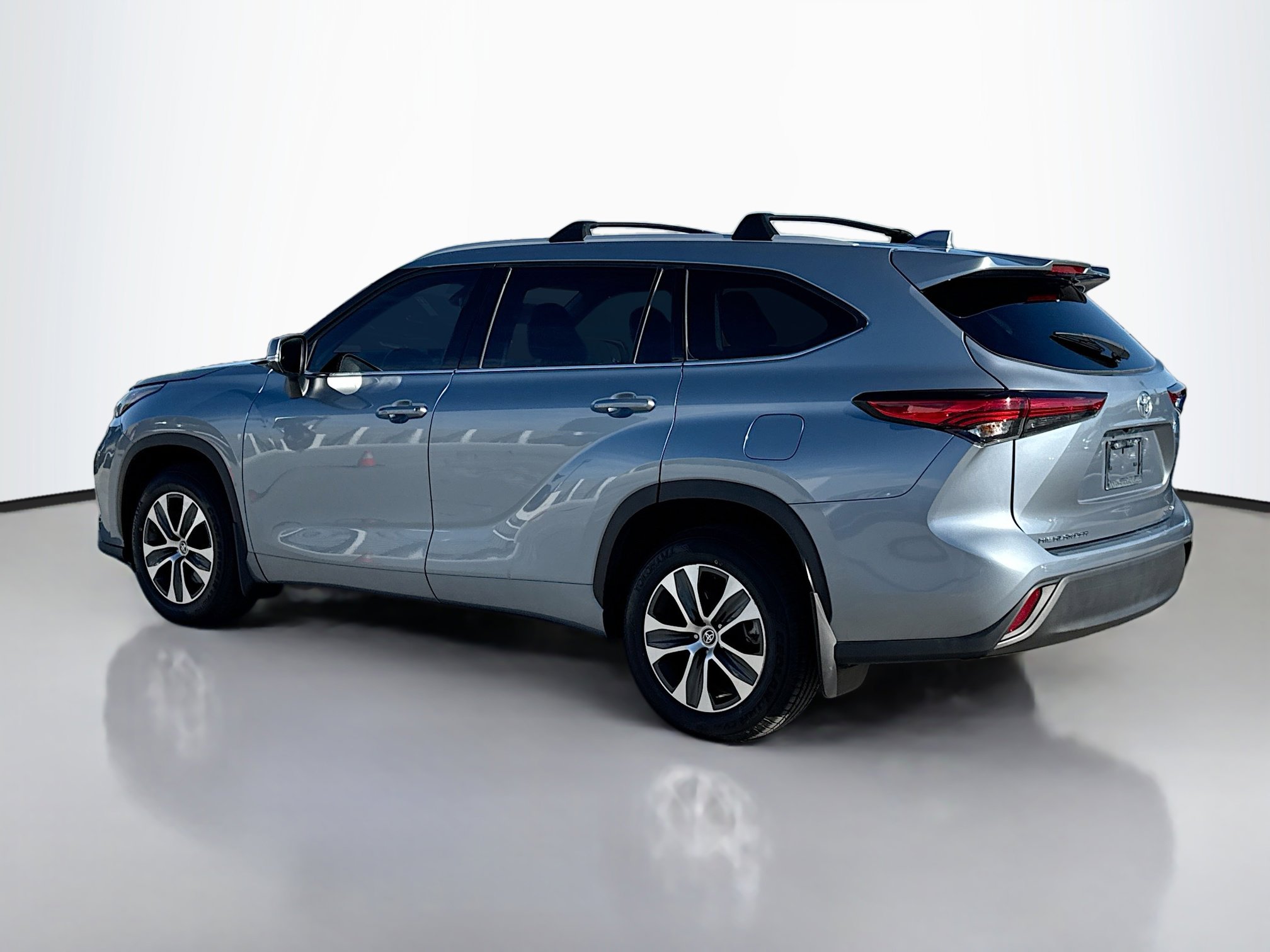 2022 Toyota Highlander XLE photo 4