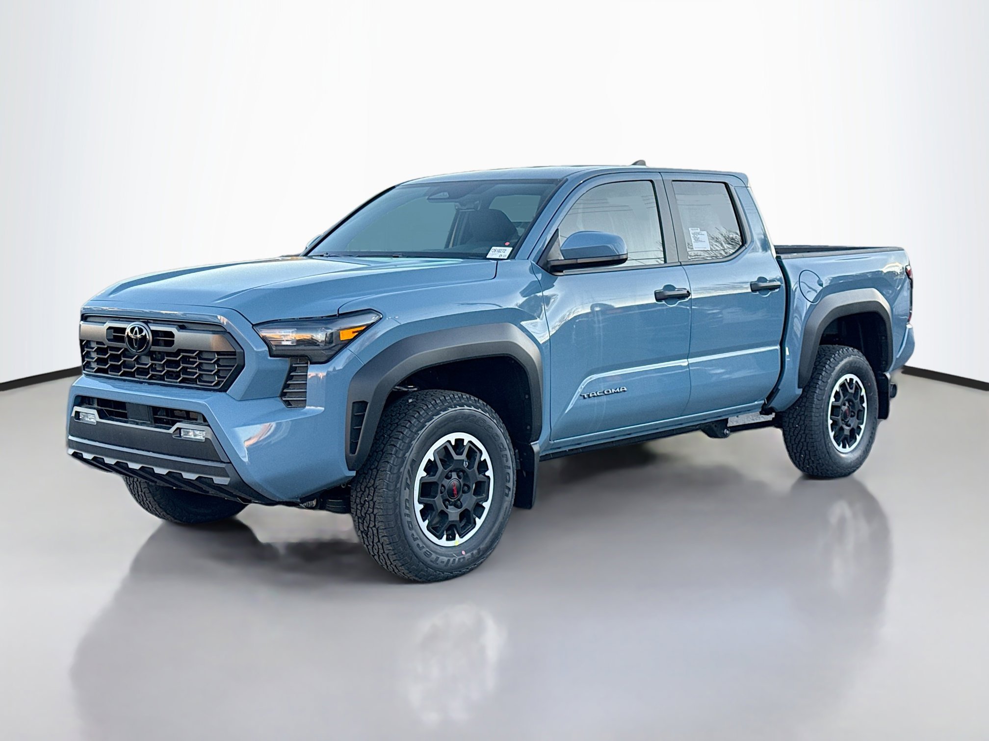 2026 Toyota Tacoma TRD Off-Road photo 2