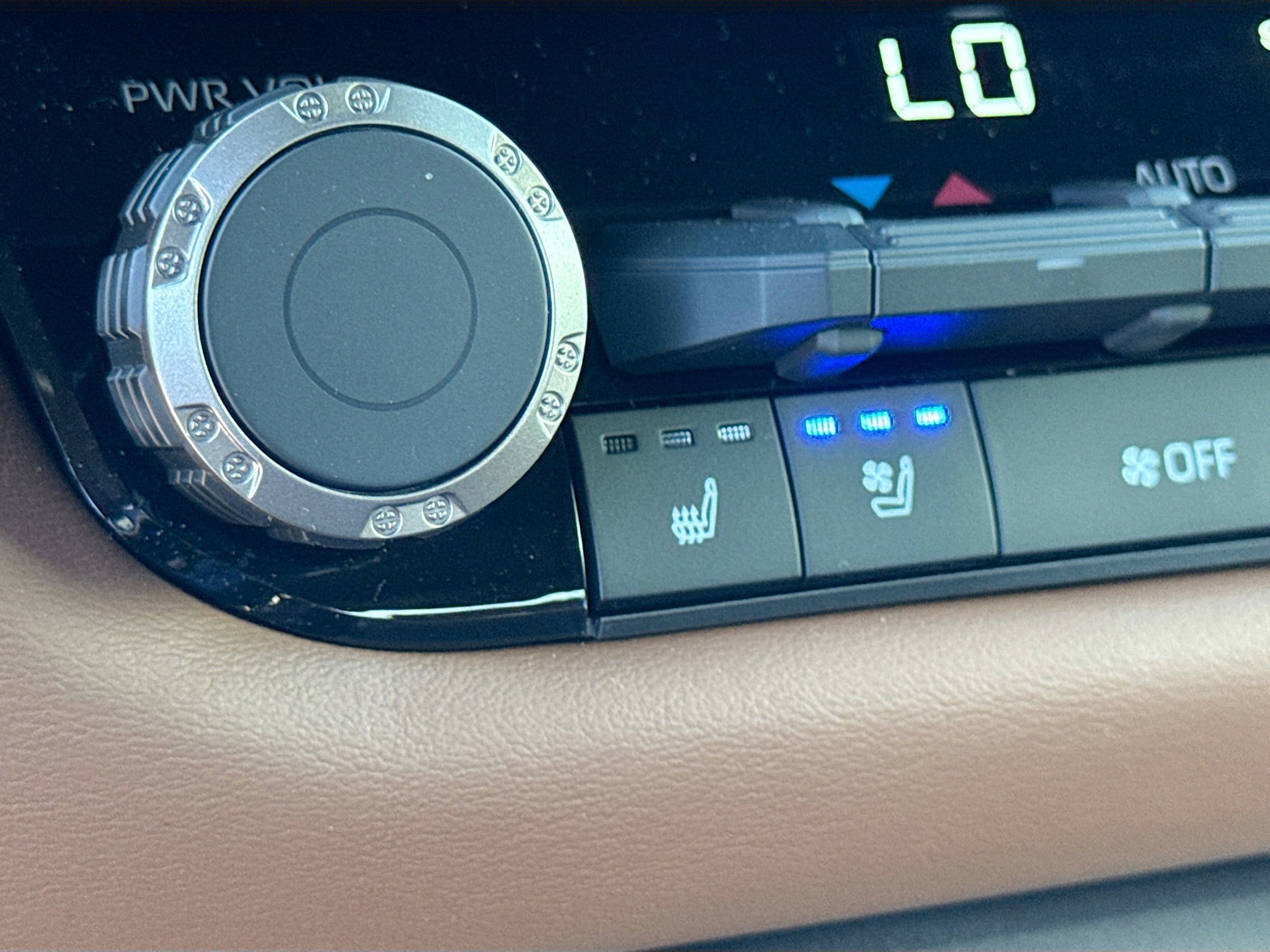 2026 Toyota Tundra 1794 Edition - Photo 37