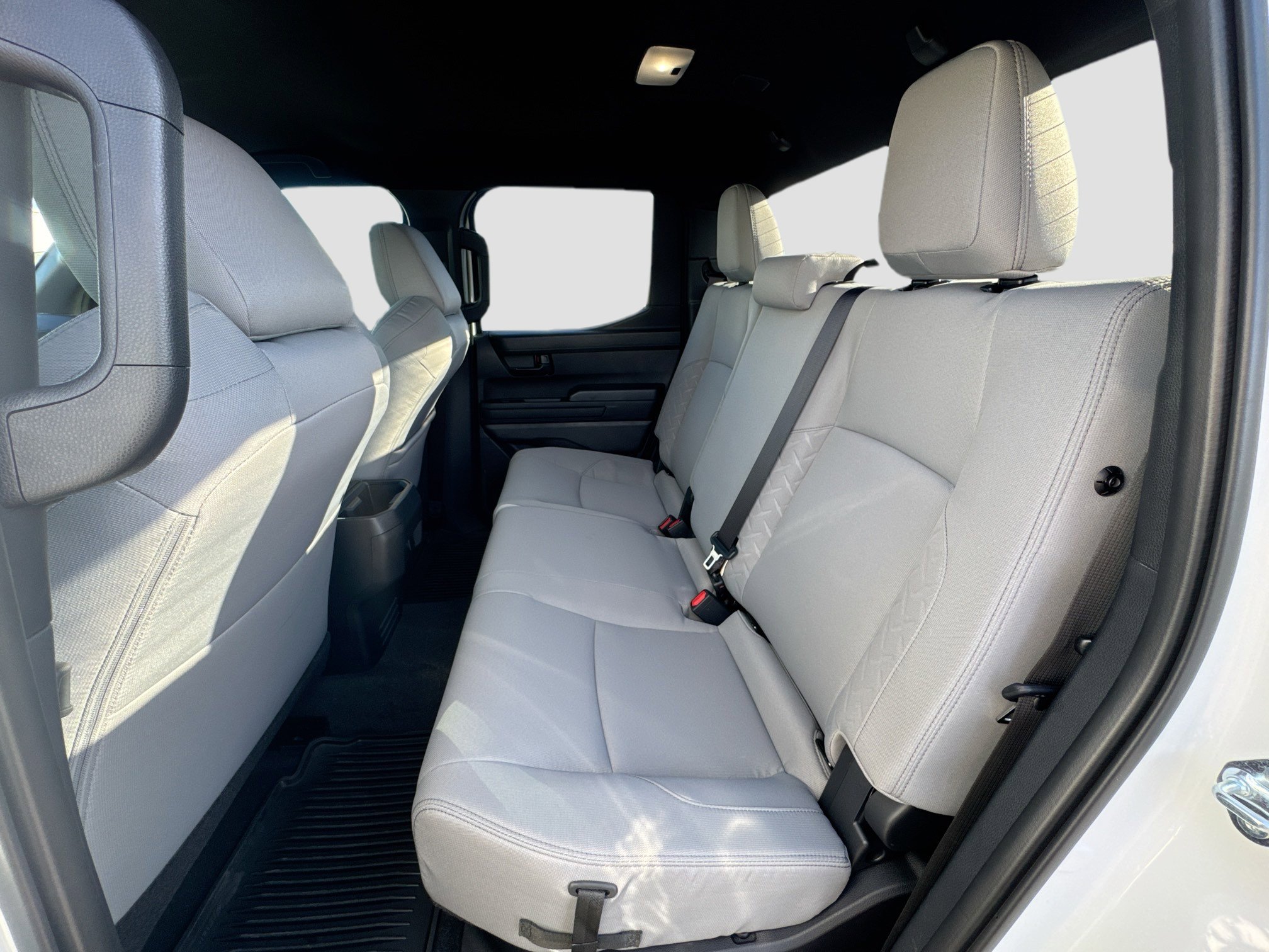 2025 Toyota Tacoma SR5 - Photo 28