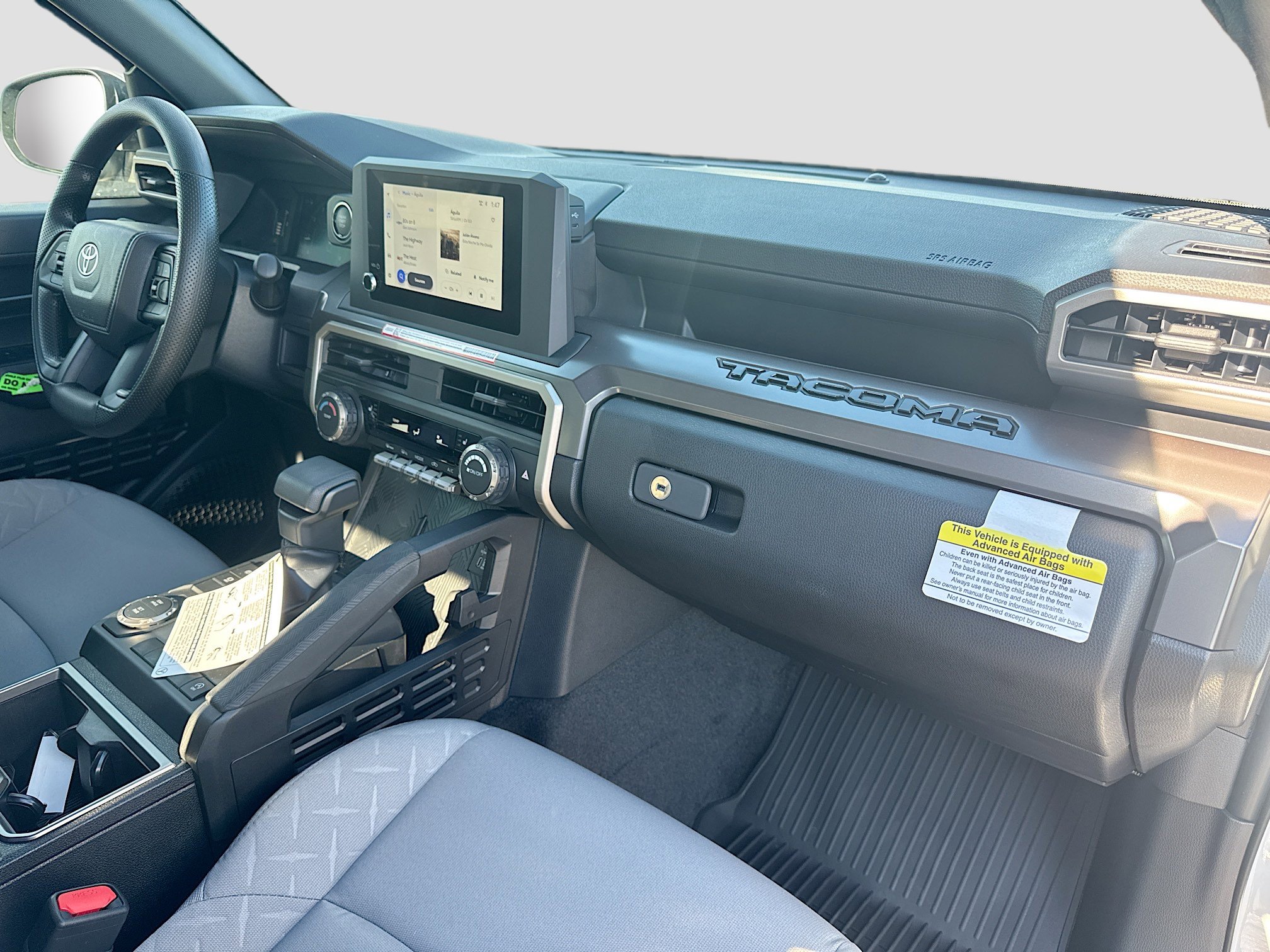 2025 Toyota Tacoma SR5 - Photo 34