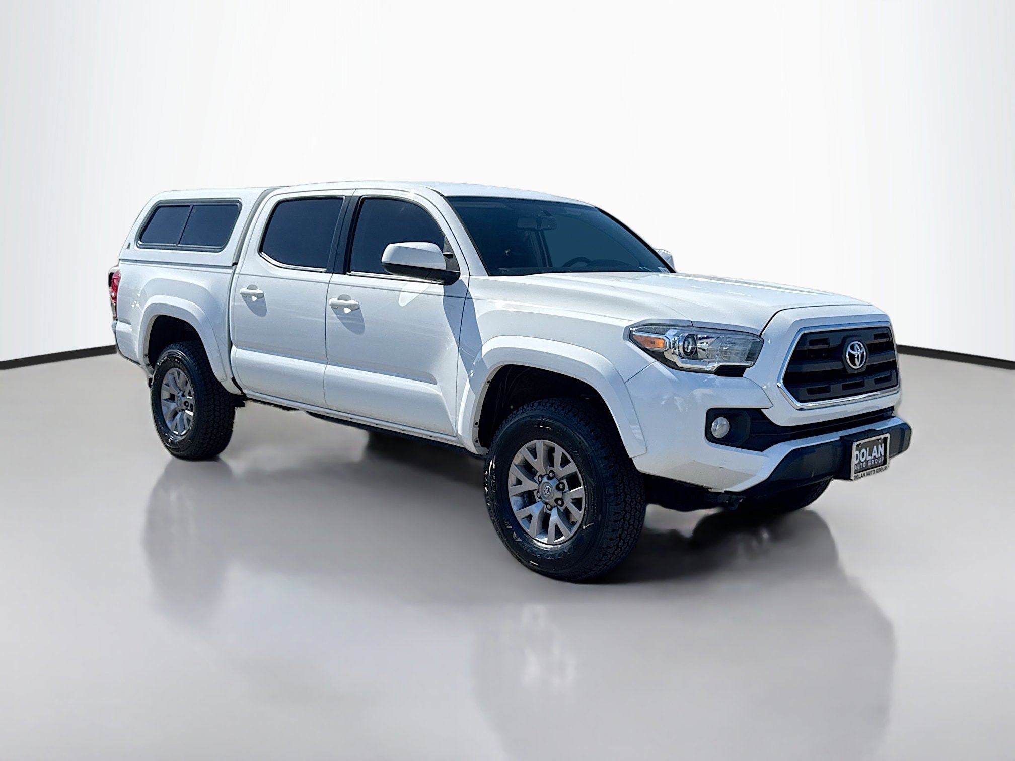 2016 Toyota Tacoma SR5 Double Cab 4x4 V6 Auto Short Bed's photo