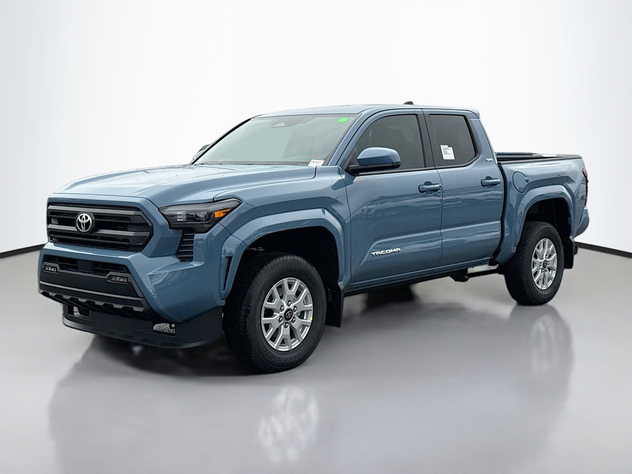 2026 Toyota Tacoma SR5 photo 2