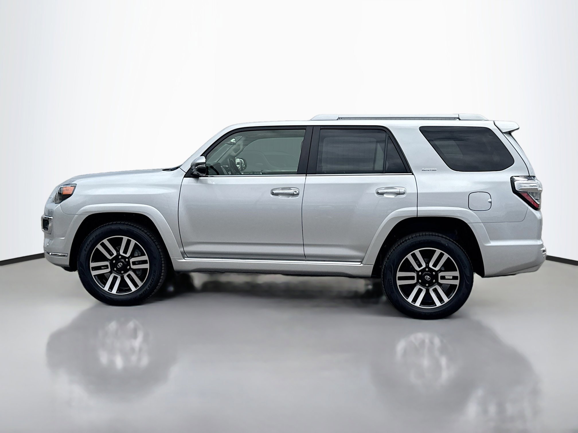 2023 Toyota 4Runner Limited photo 4