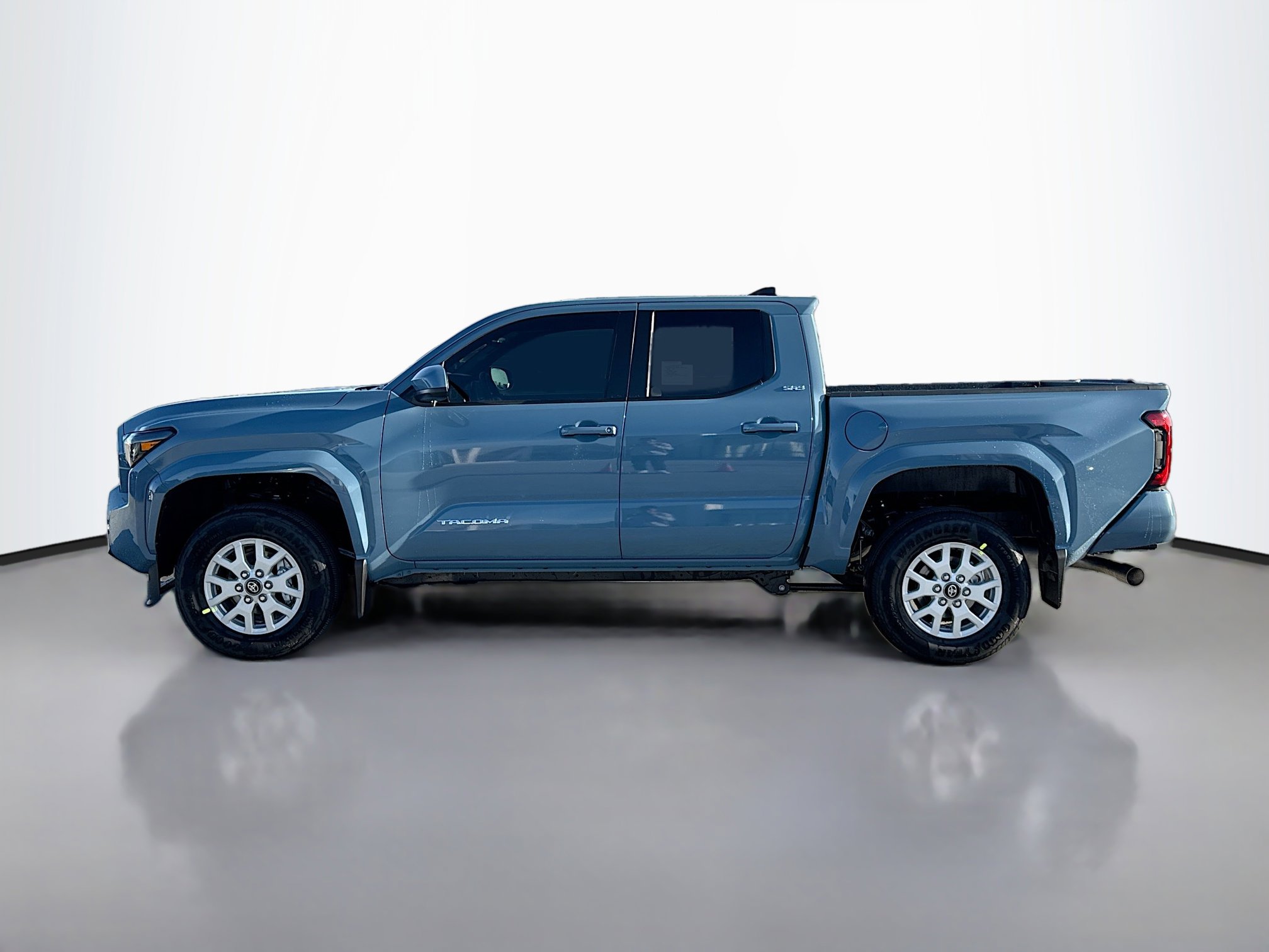 2026 Toyota Tacoma SR5 photo 3