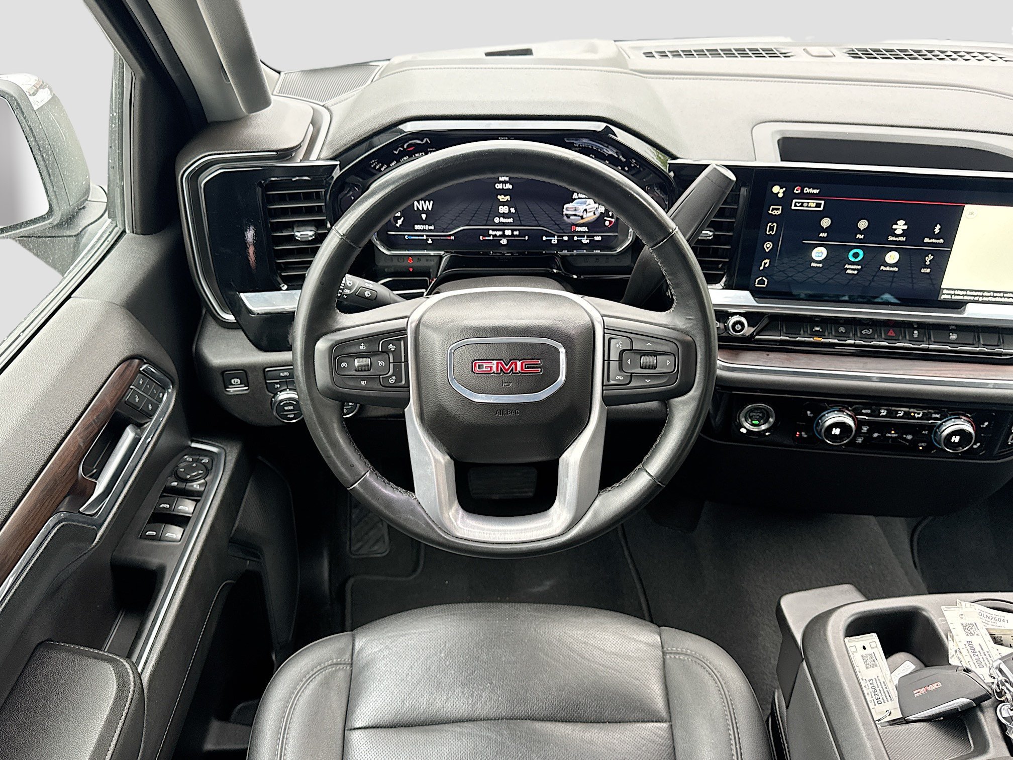2024 GMC Sierra 1500 SLT - Photo 9