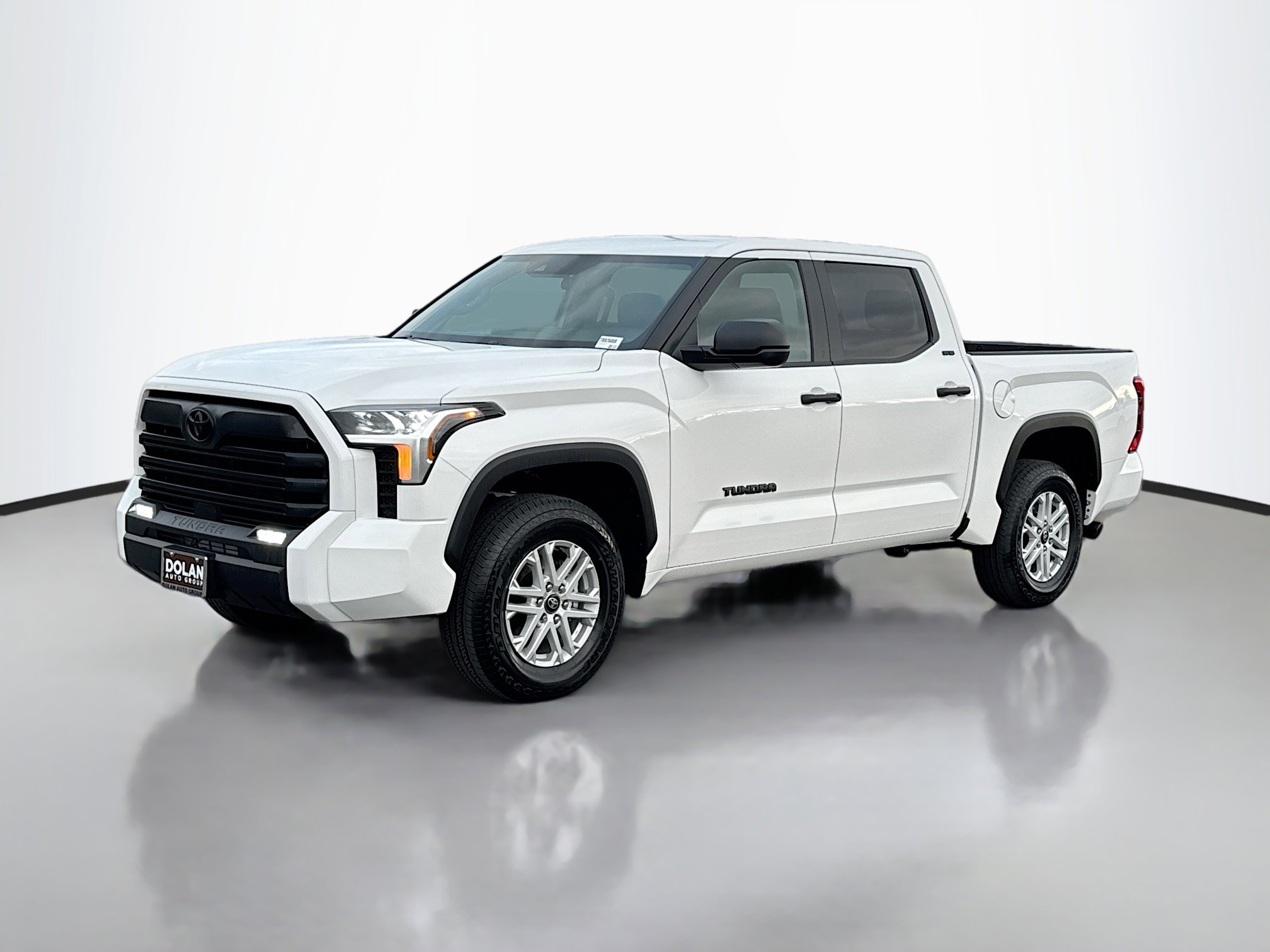 2026 Toyota Tundra SR5 CrewMax photo 2