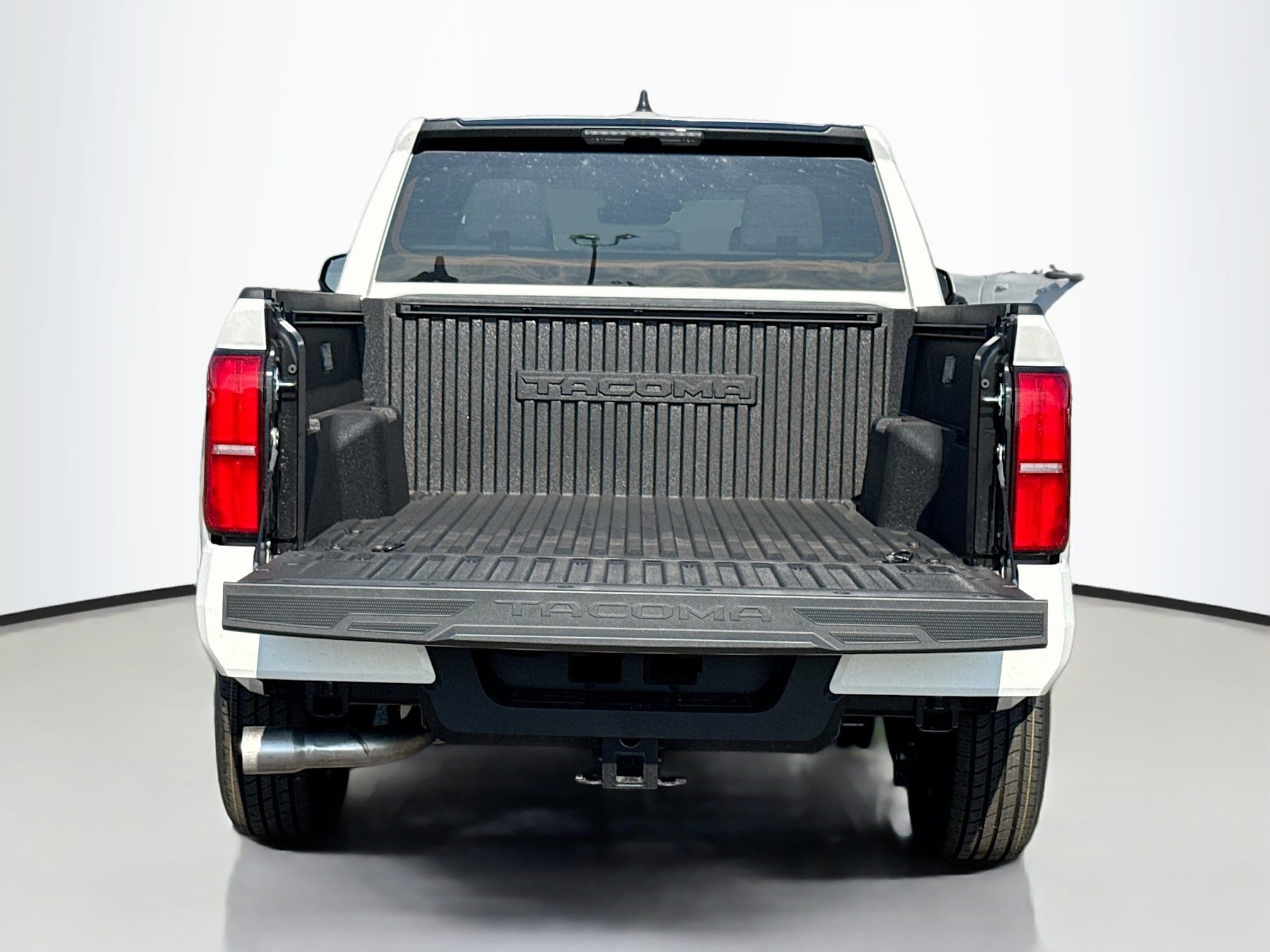 2025 Toyota Tacoma SR5 - Photo 12