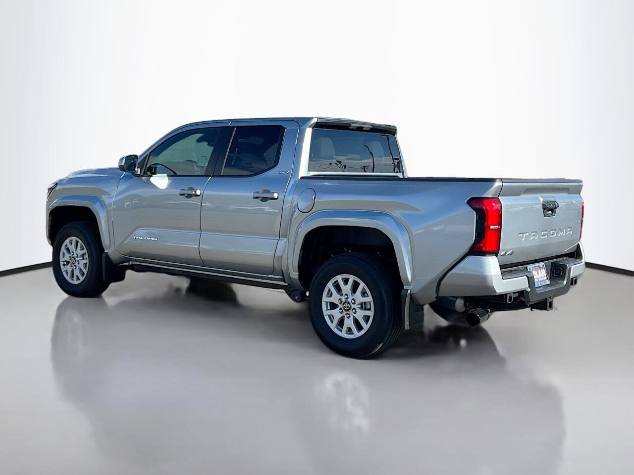 2025 Toyota Tacoma SR5 photo 4