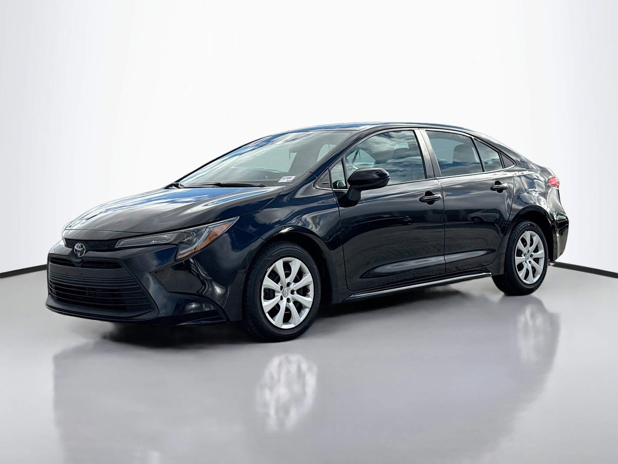 2024 Toyota Corolla LE photo 4