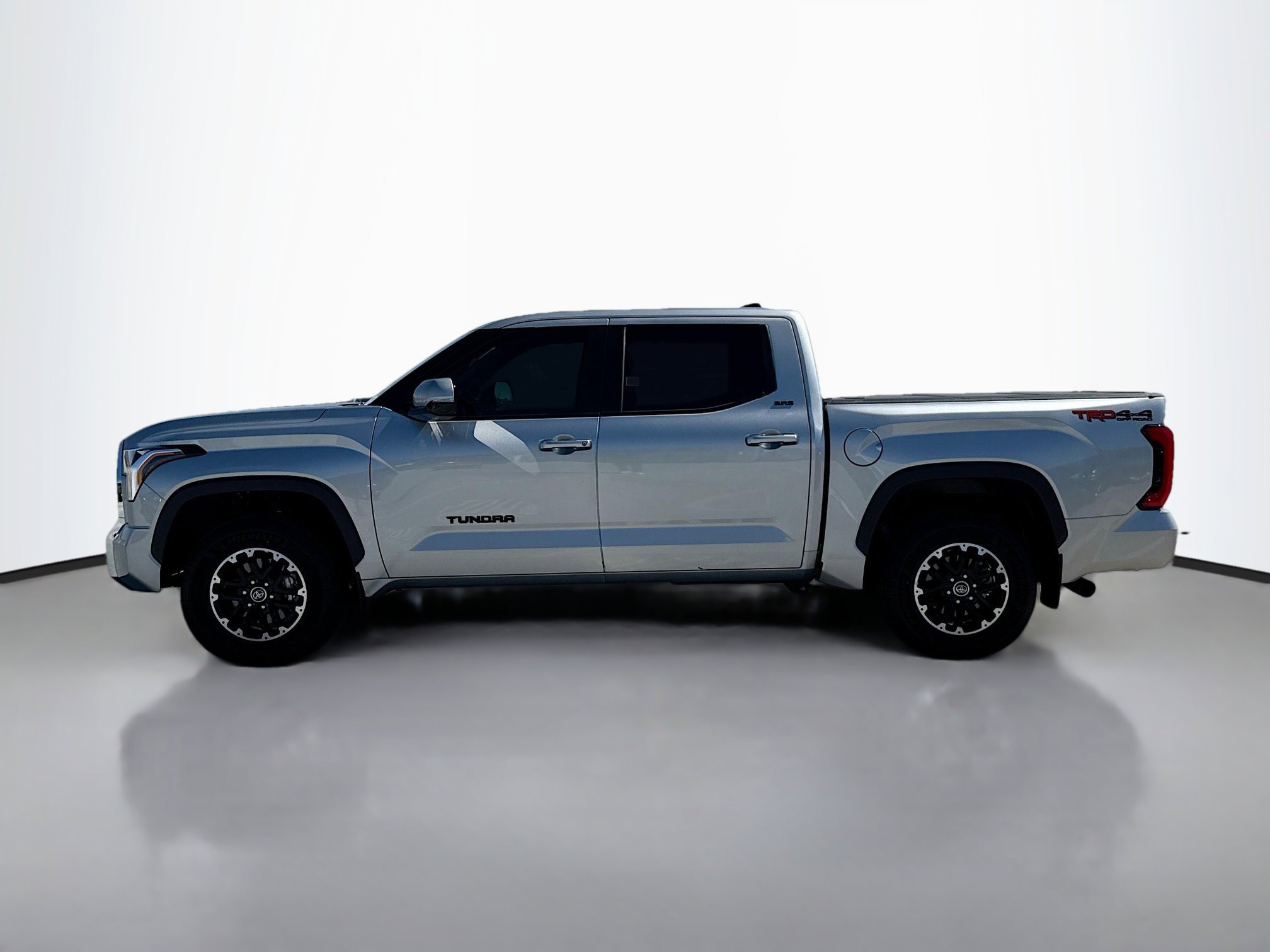 2024 Toyota Tundra SR5 photo 3
