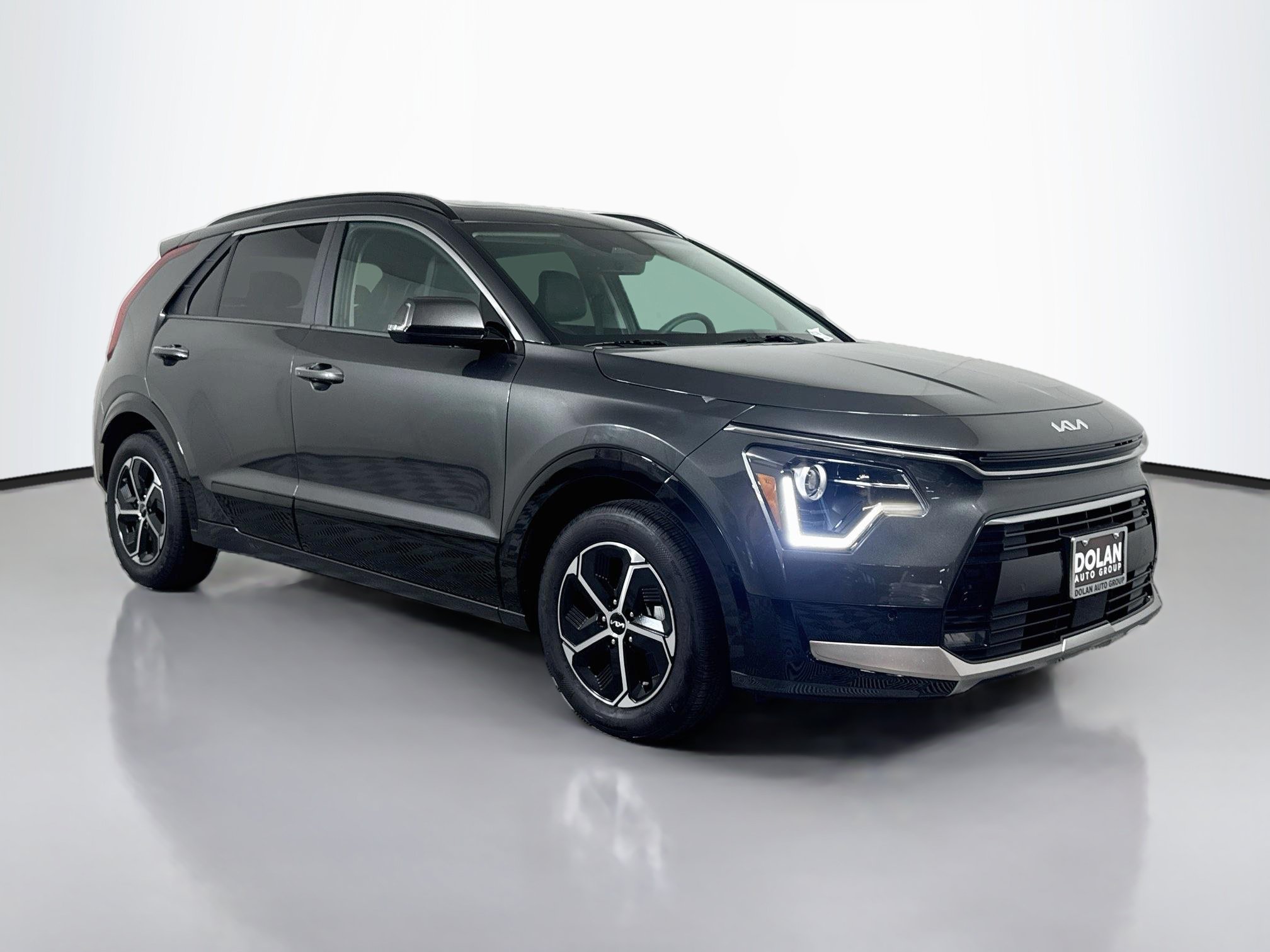 Used 2025 Kia Niro SX SUV