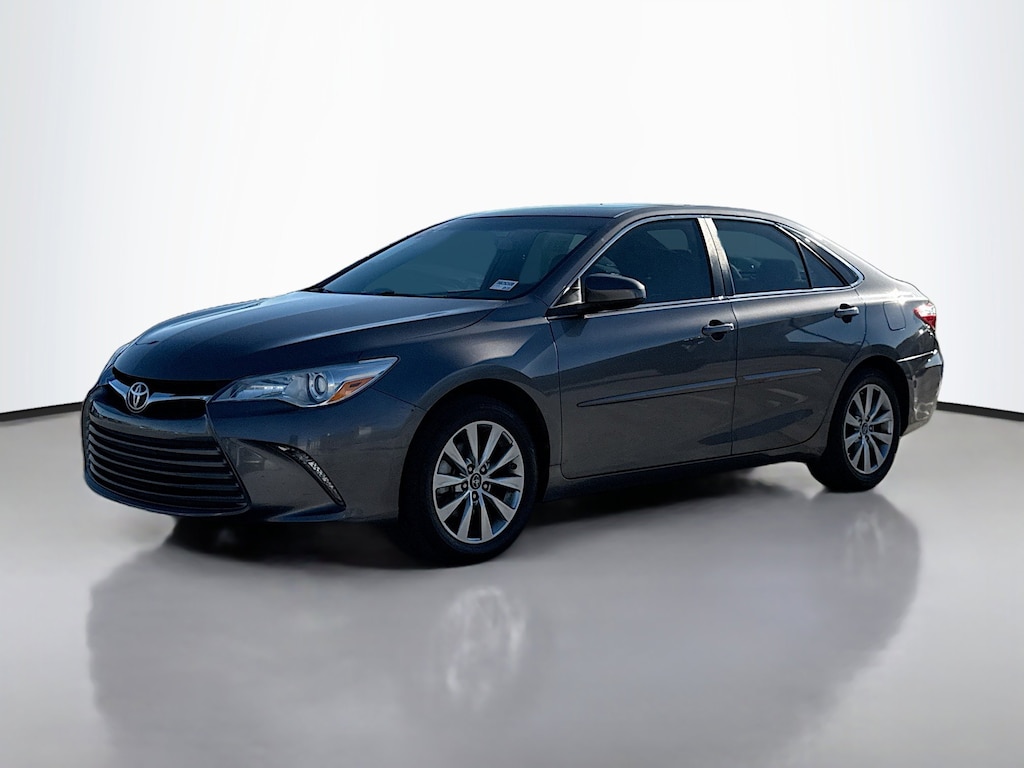 Used 2016 Toyota Camry XLE Sedan